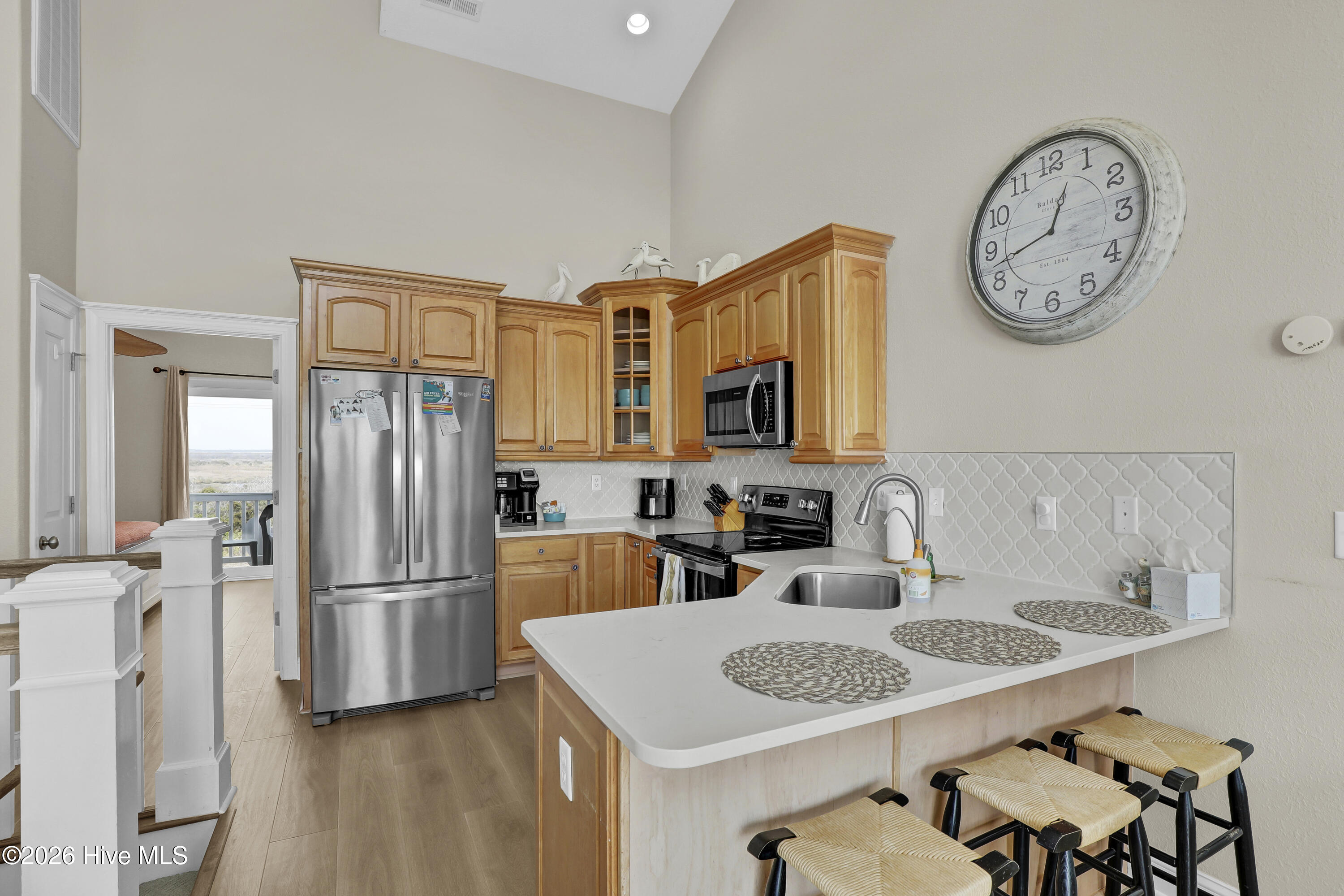 100562606 | Photo 16