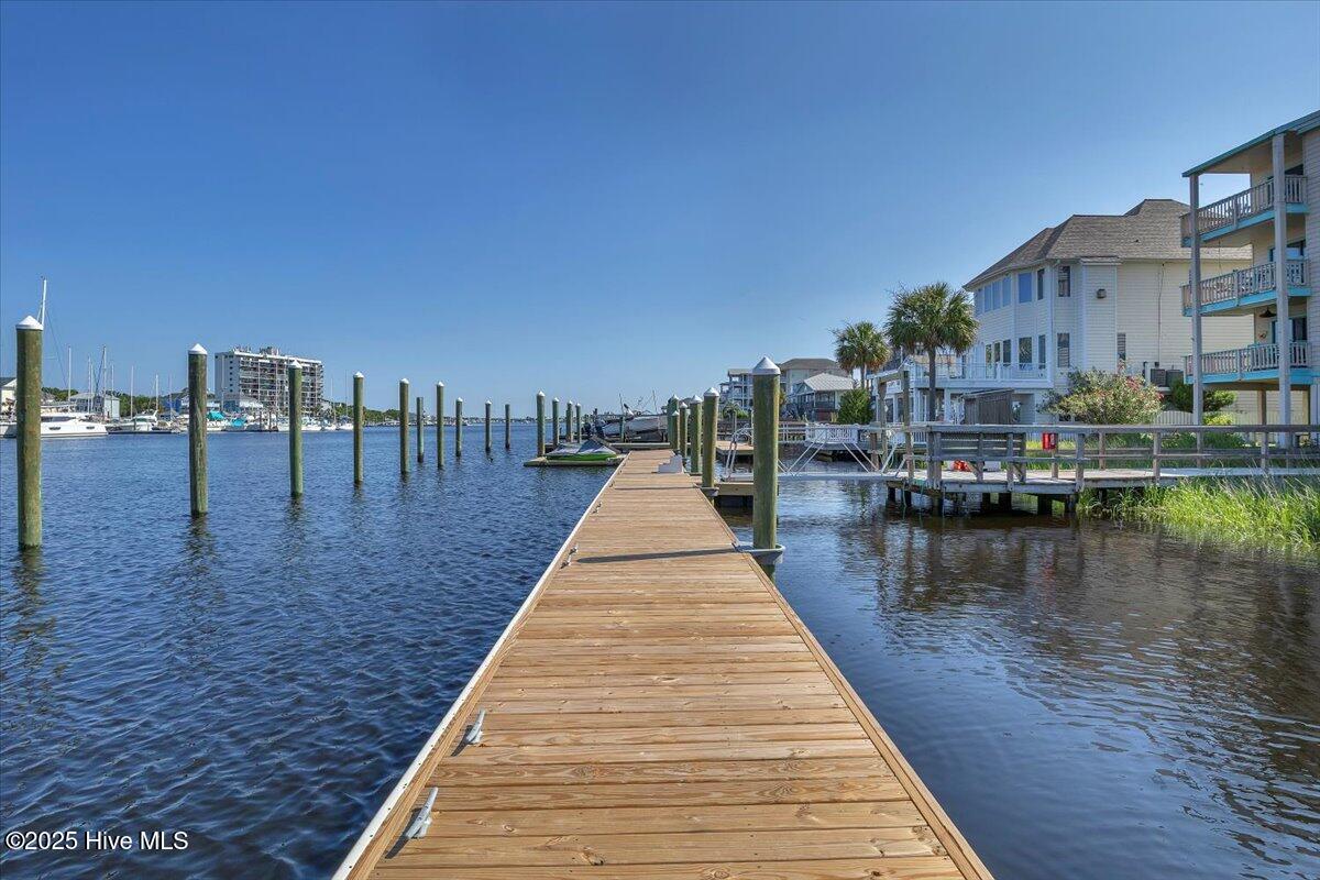 100558526 | Photo 30