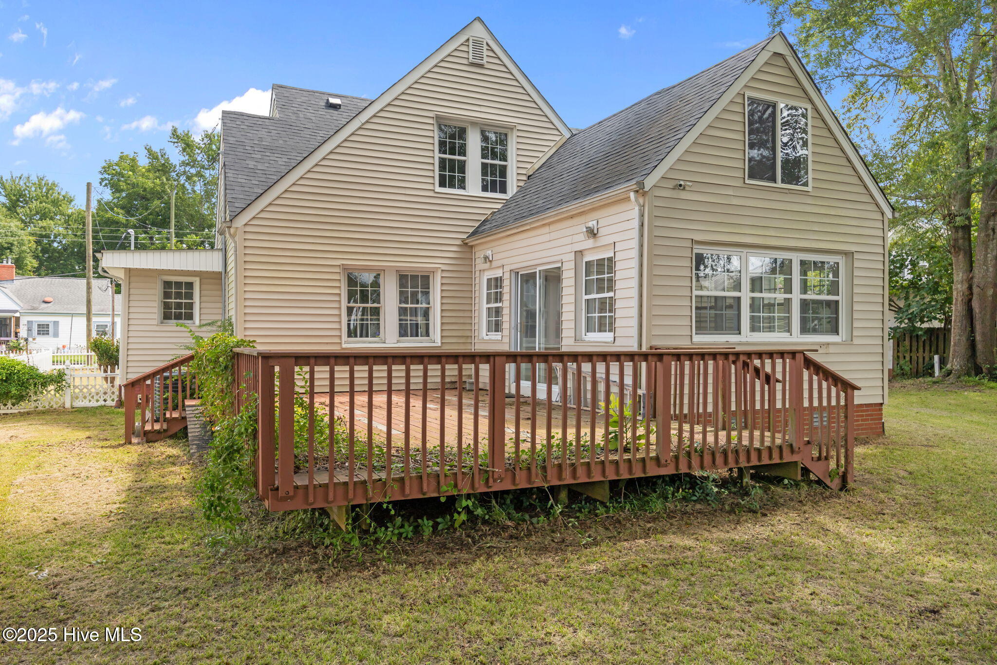 100520043 | Photo 39