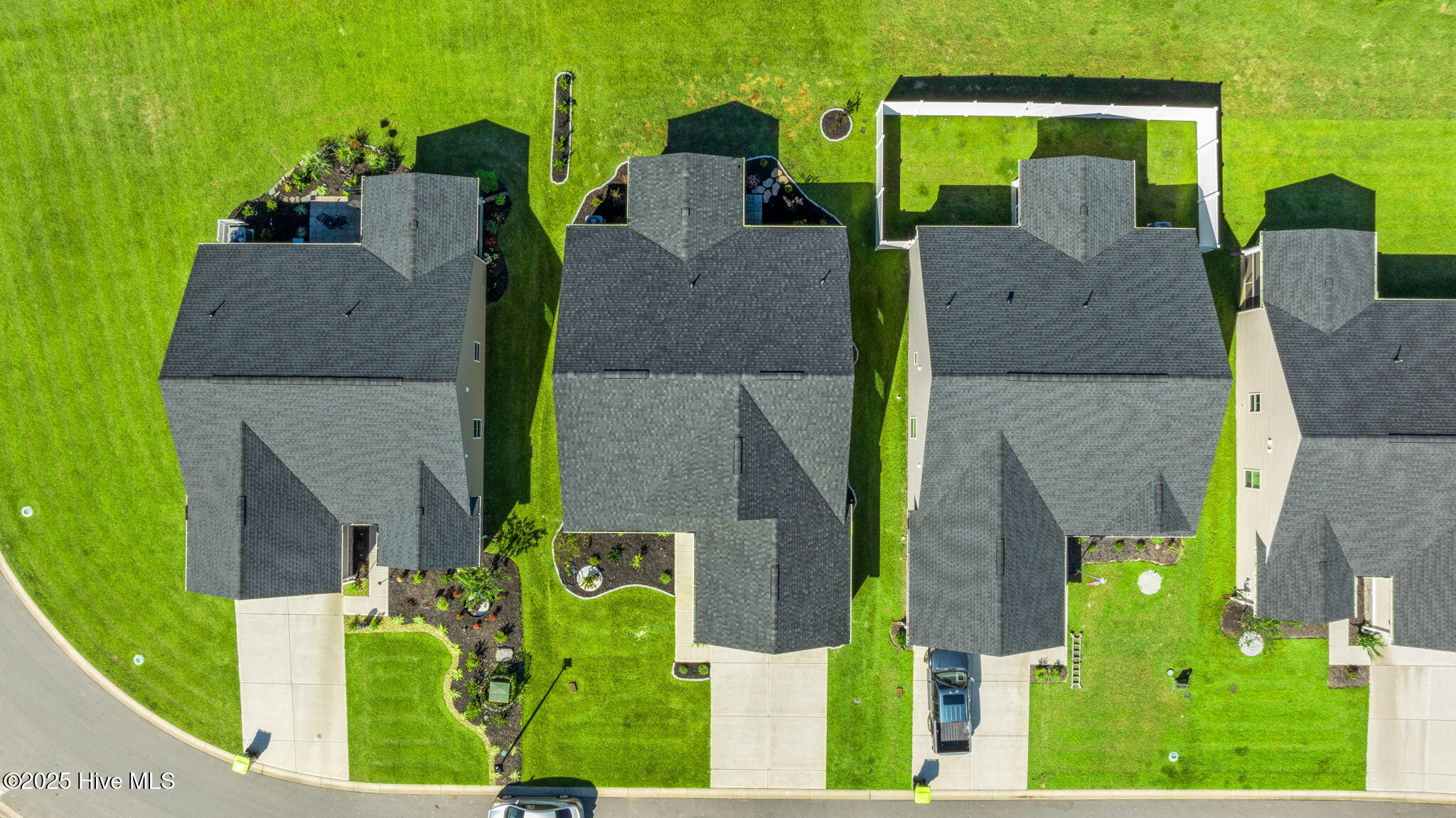 100537492 | Photo 25