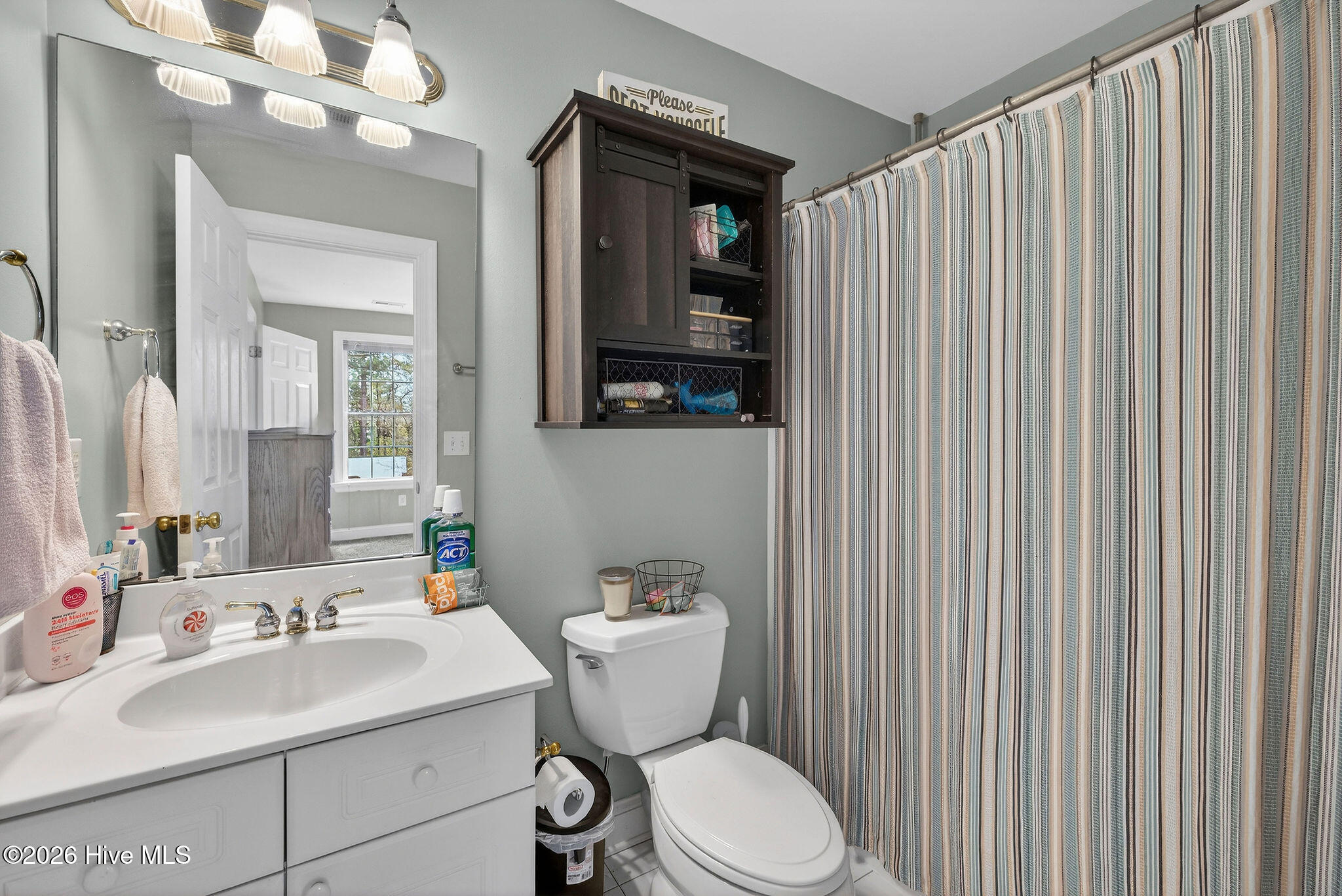 100563131 | Photo 44