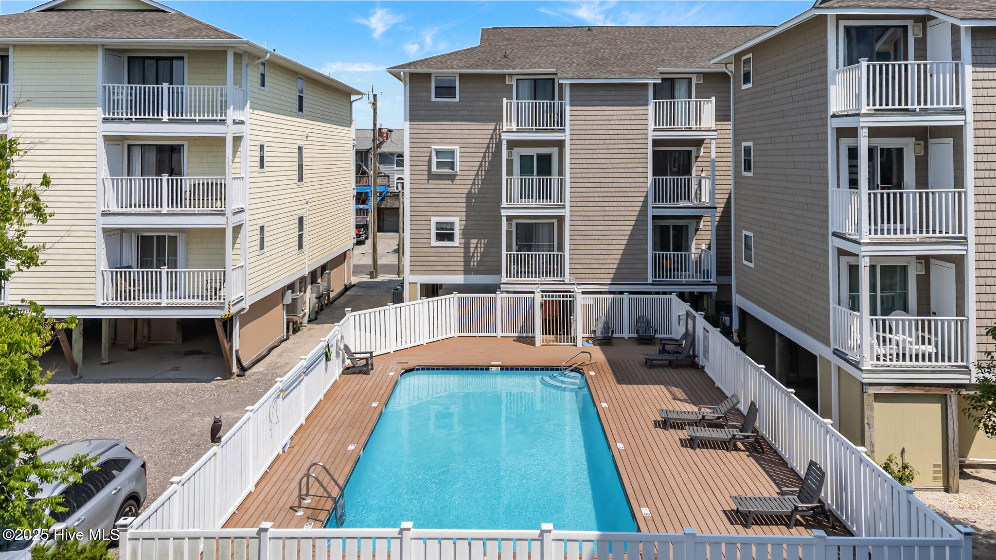 100509298 | Photo 39