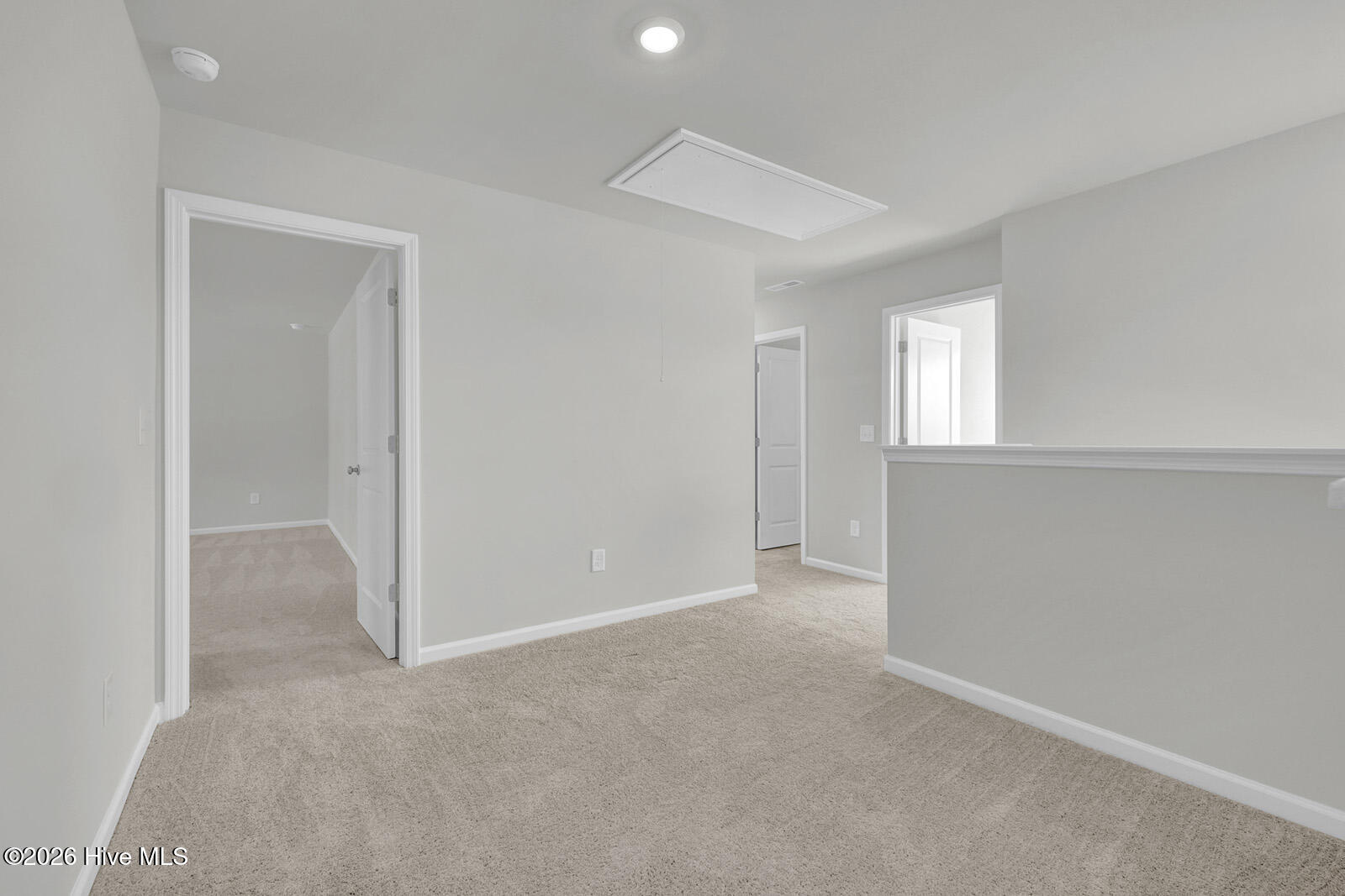 100550324 | Photo 16