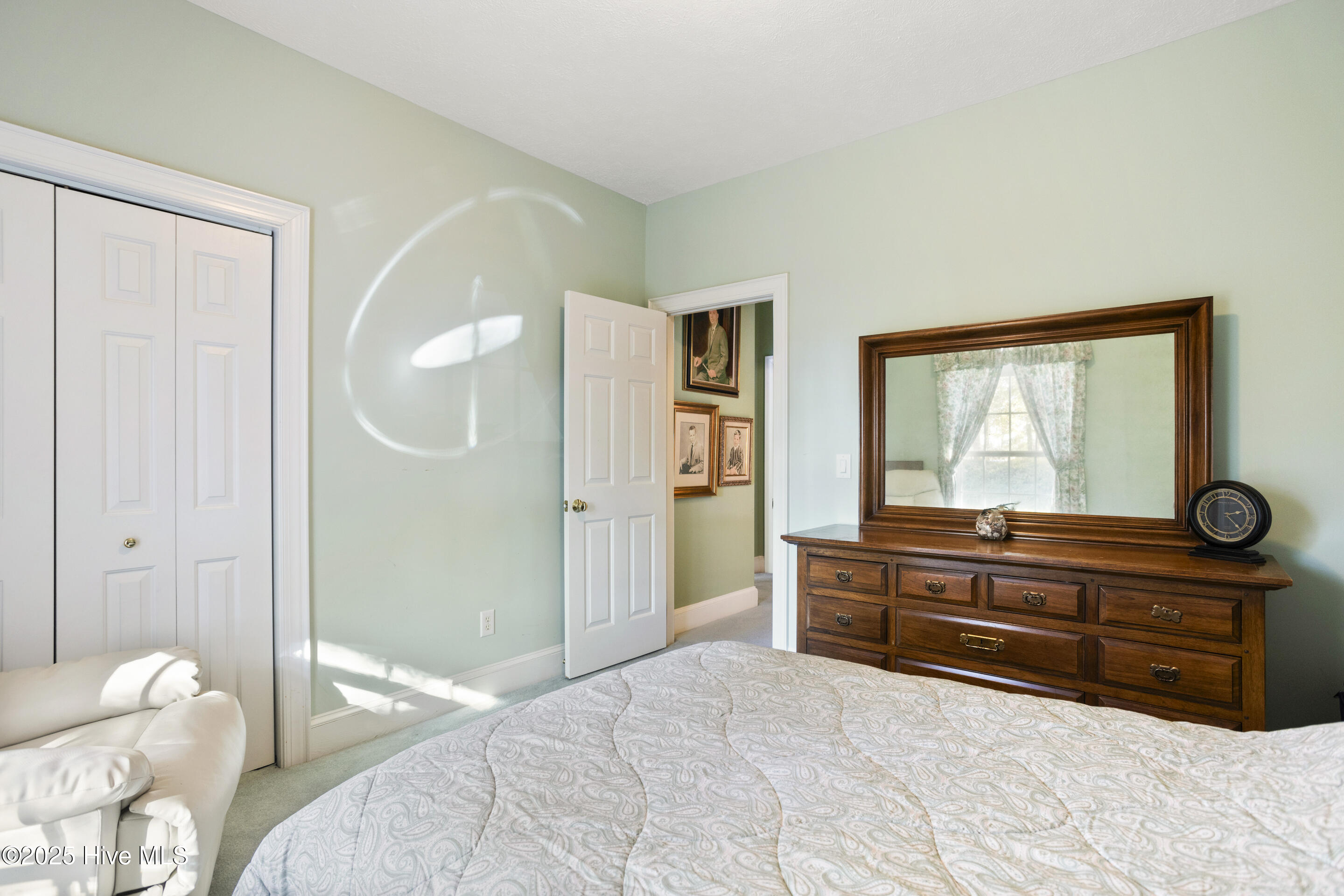 100550933 | Photo 27