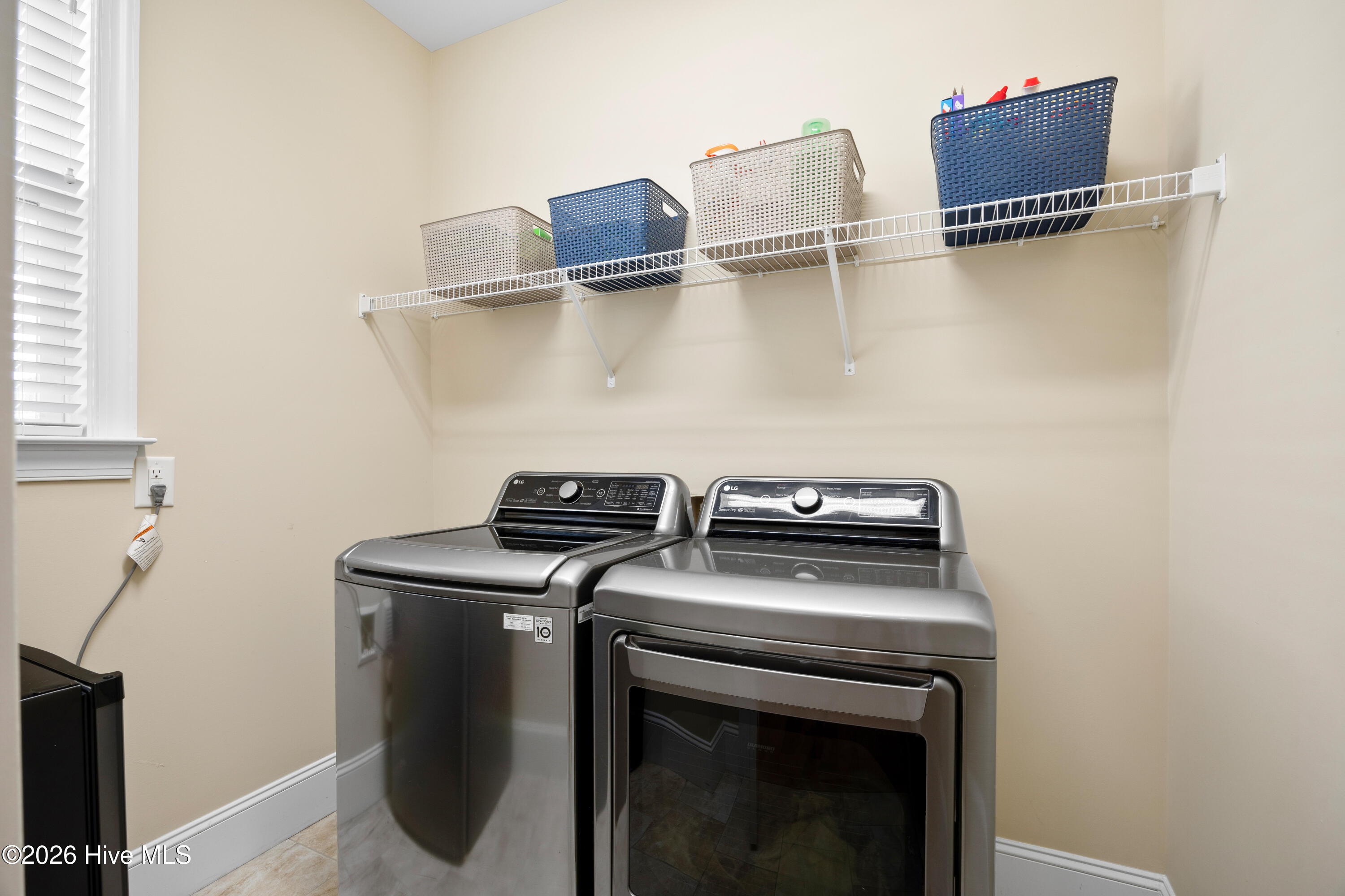 100550520 | Photo 24