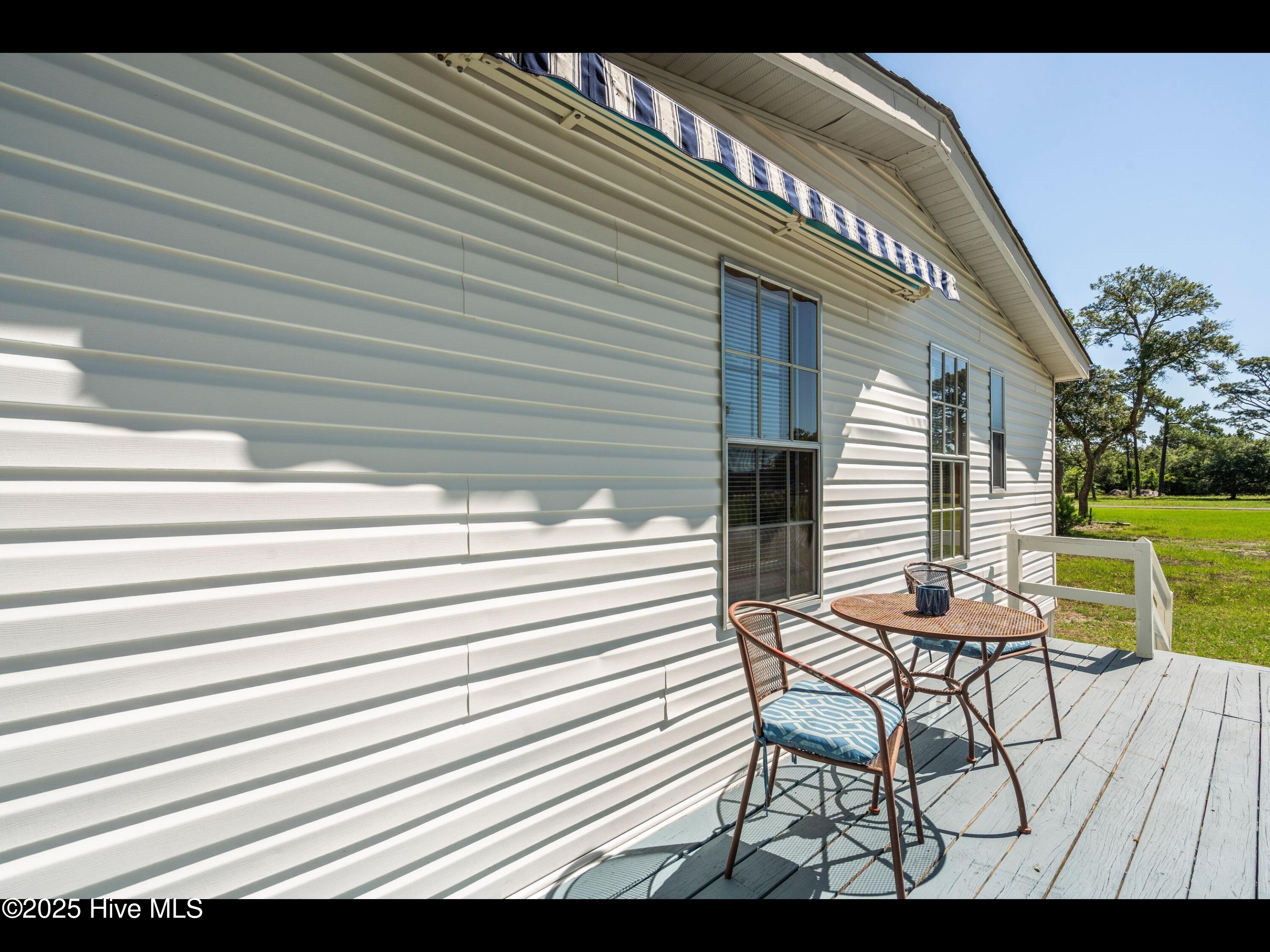 100516812 | Photo 24