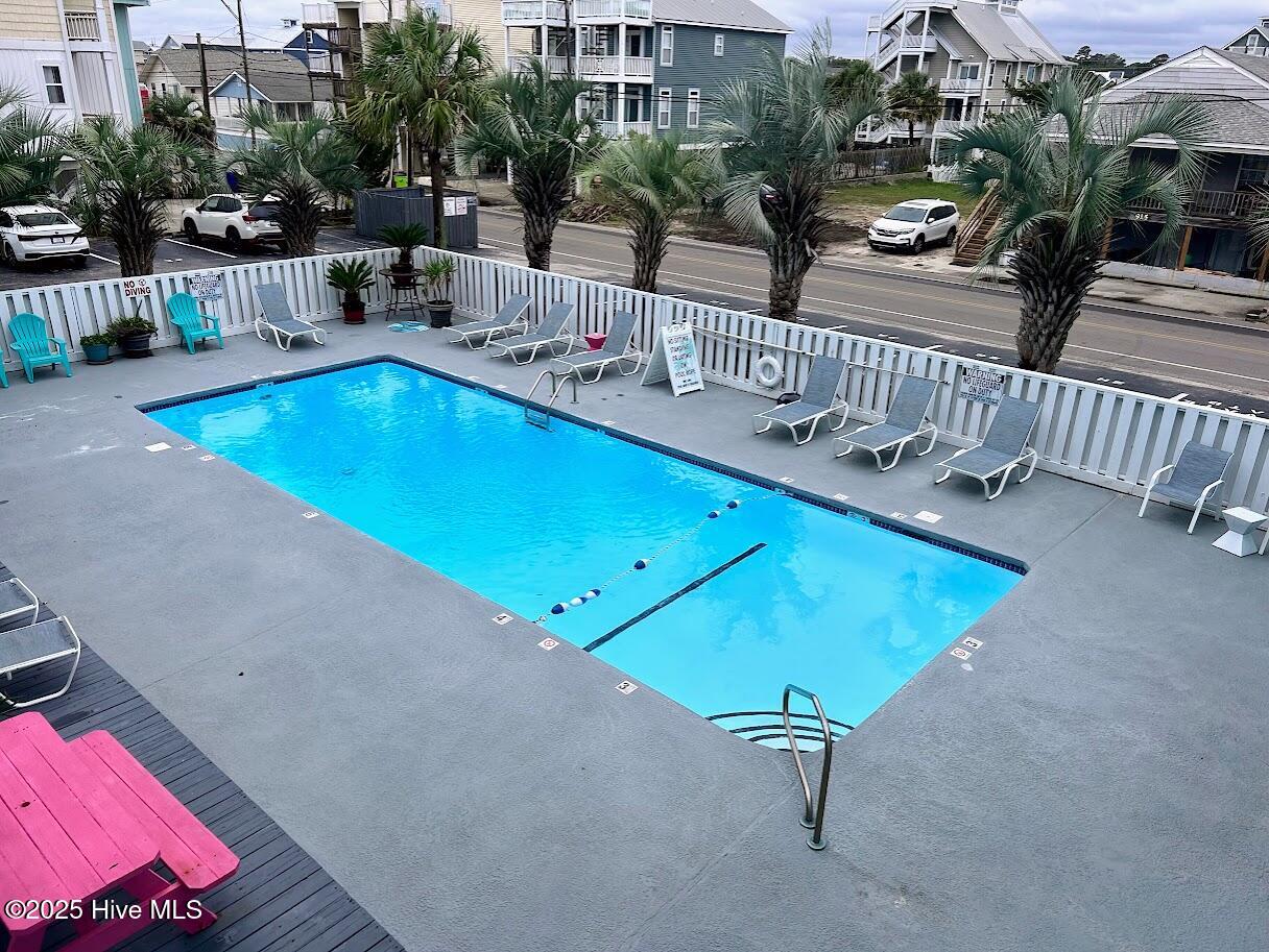 918 Carolina Beach Avenue N 2b, Carolina Beach, NC 28428 – photo 20: 918 CB Ave N 2B pool2