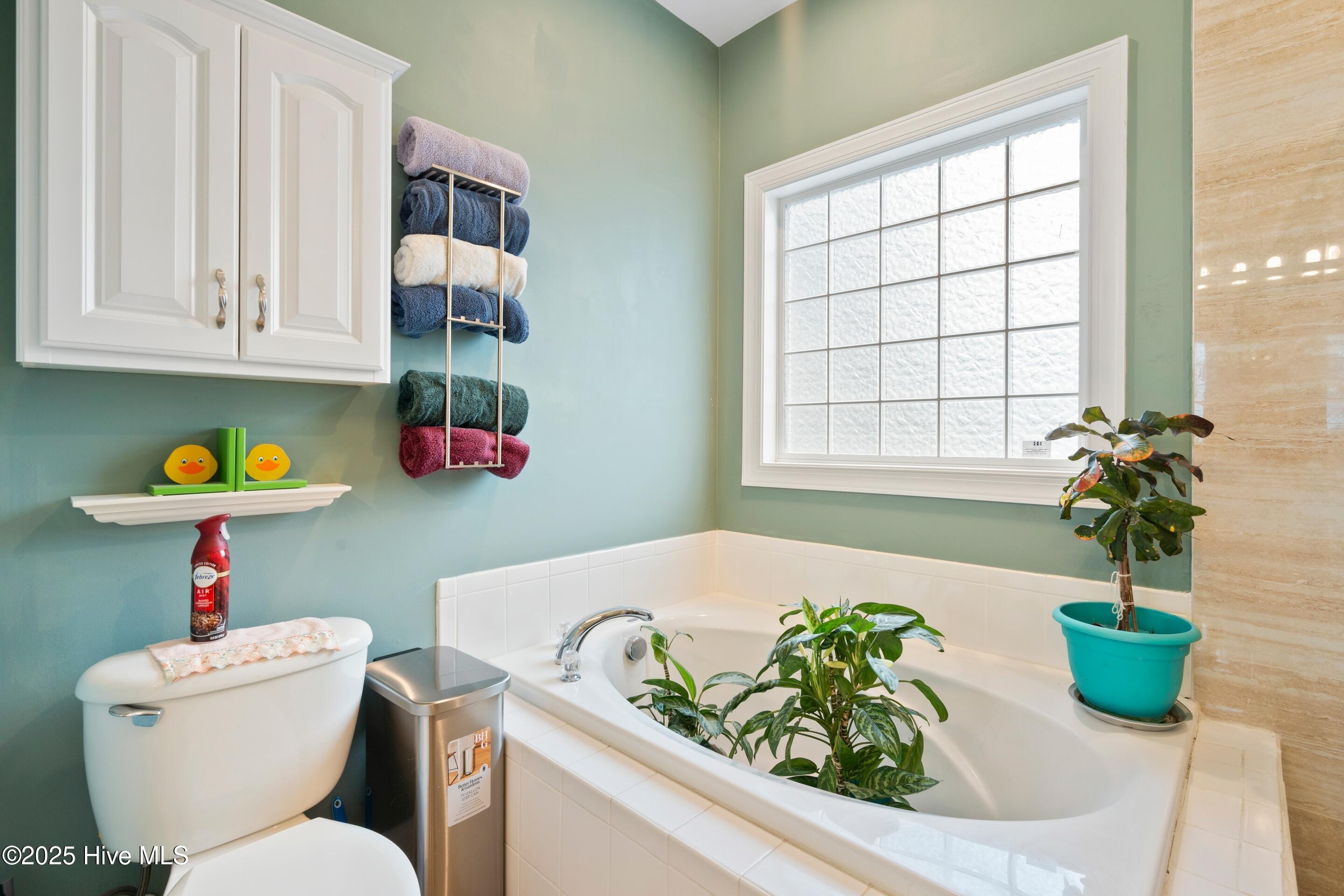 100522609 | Photo 26