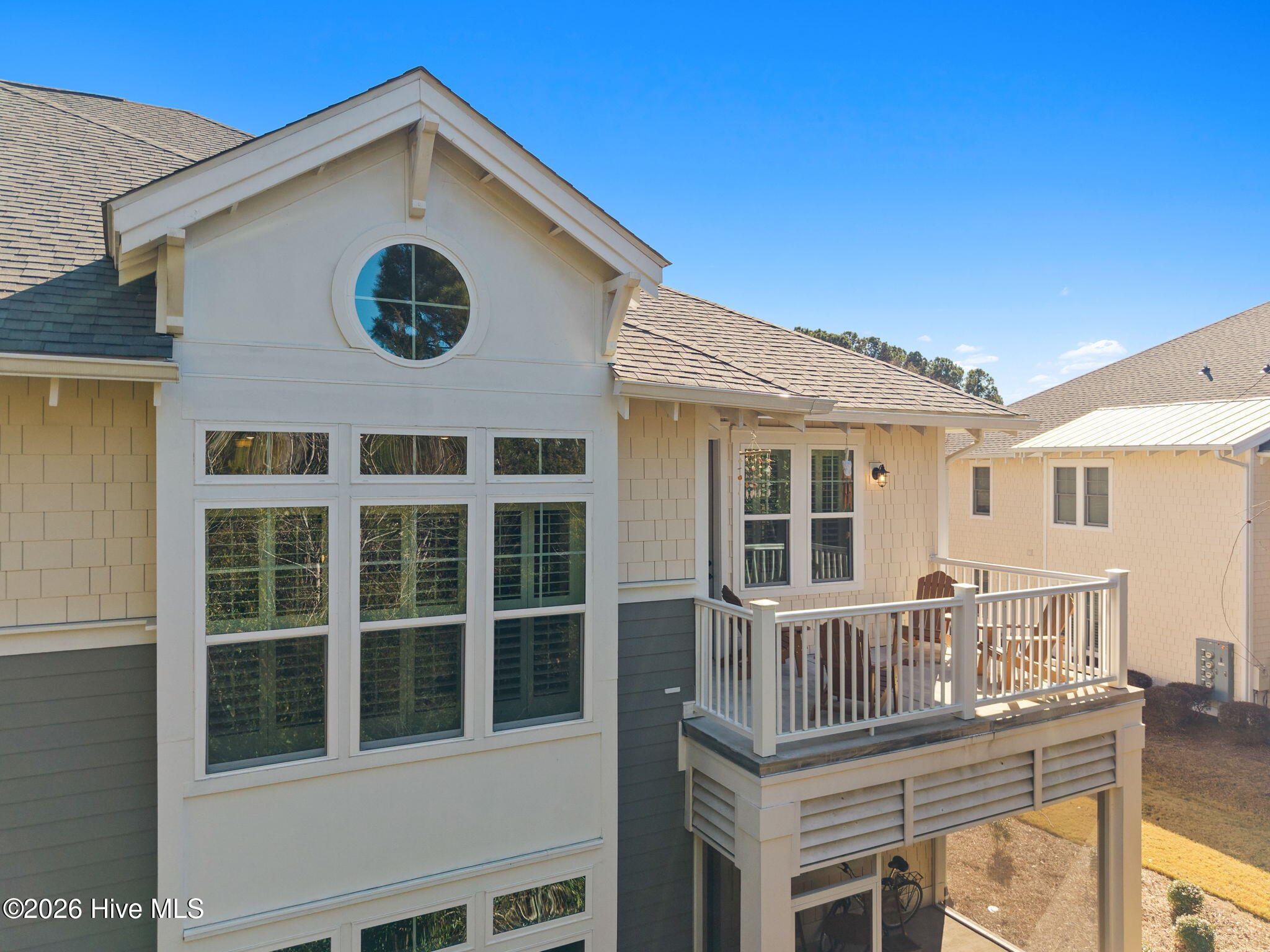 100550419 | Photo 38