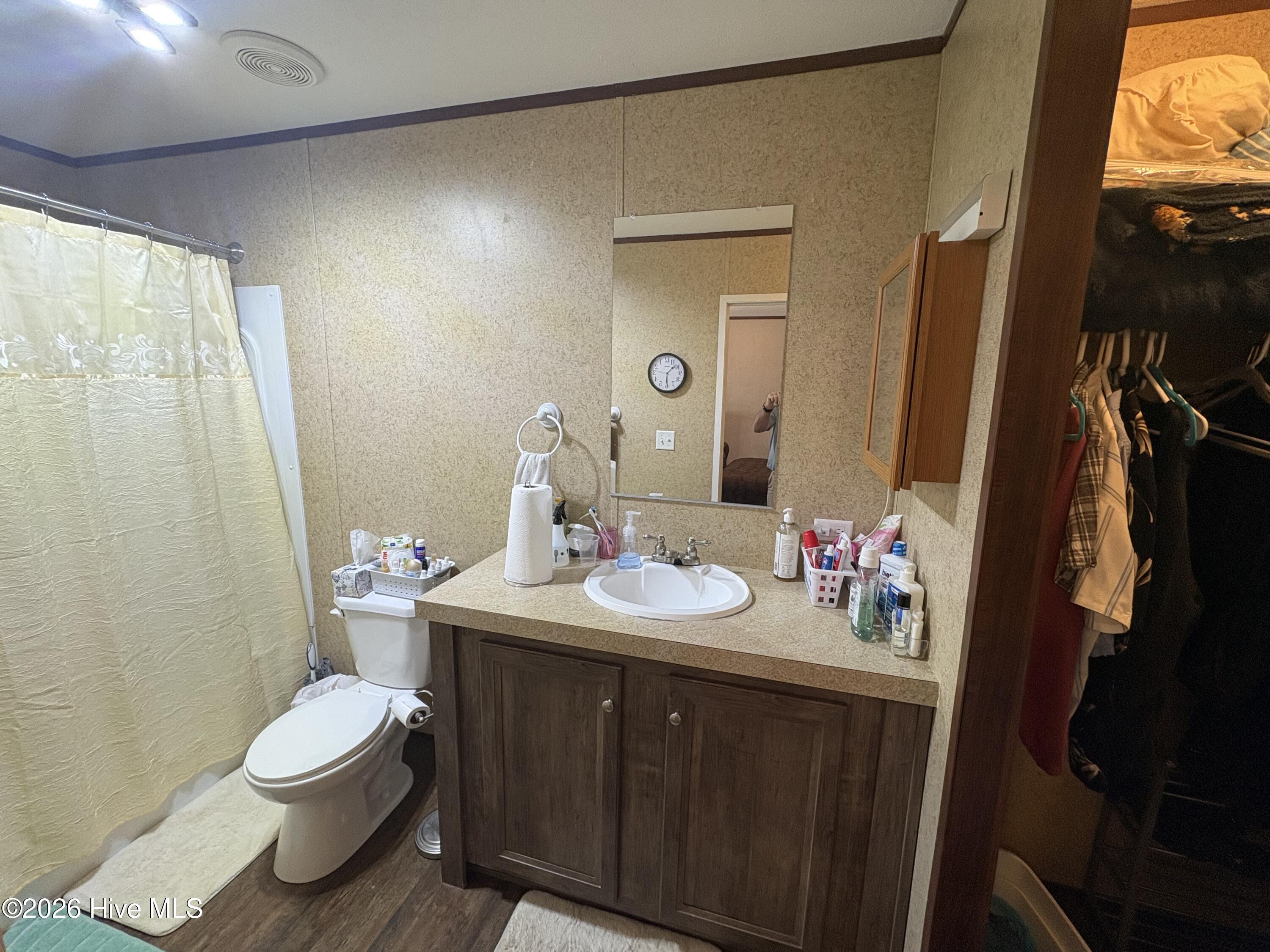 100563107 | Photo 28