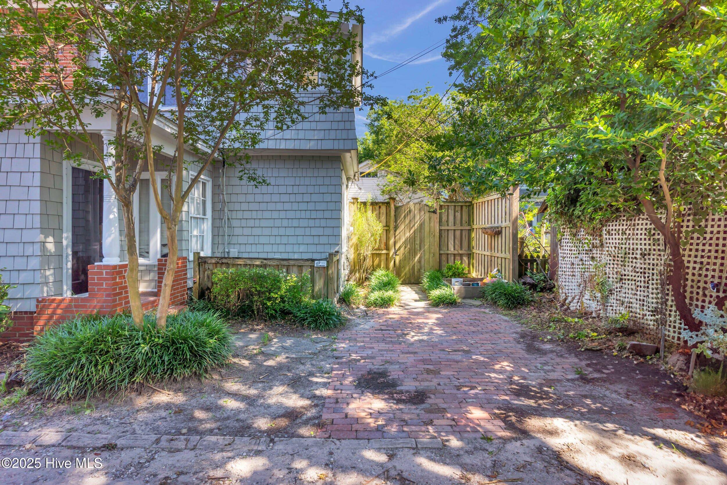 100514178 | Photo 81