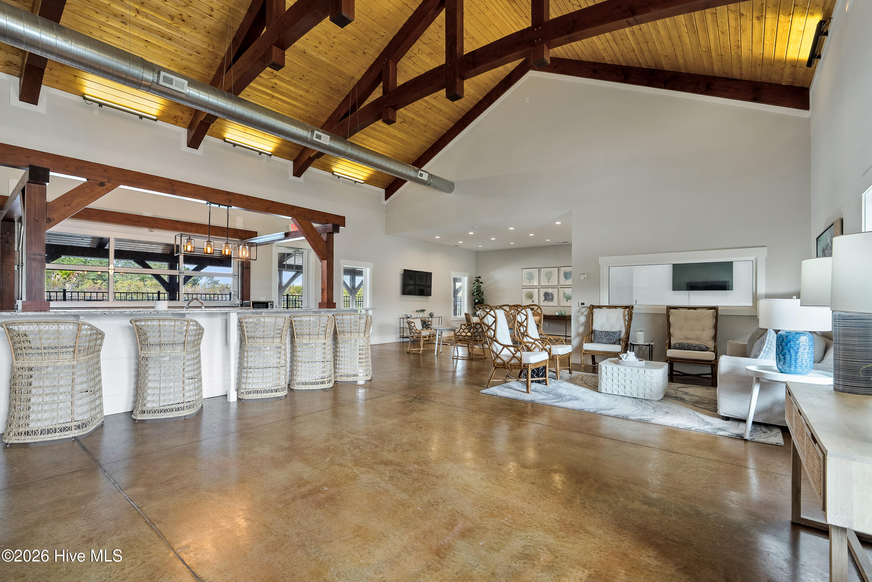 100559737 | Photo 45