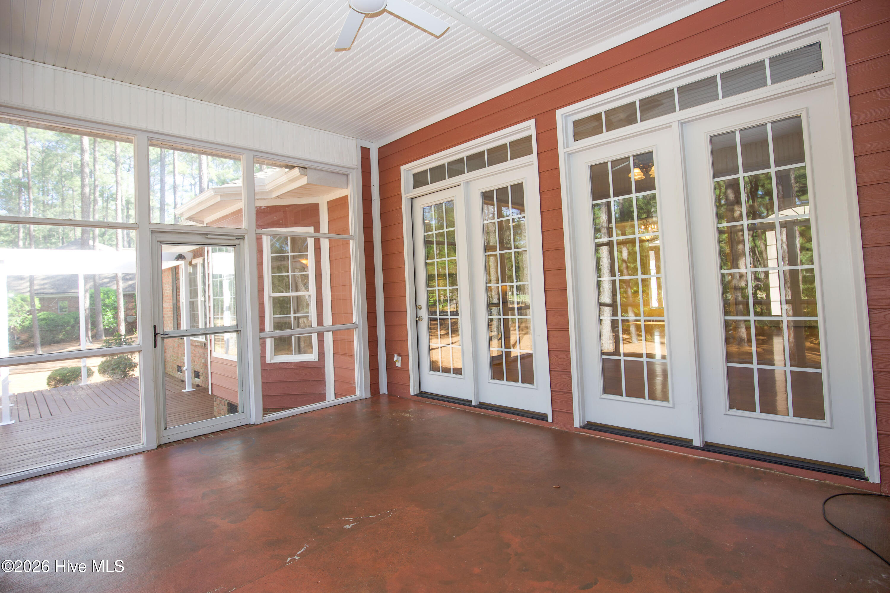16 Montrose Ct-46