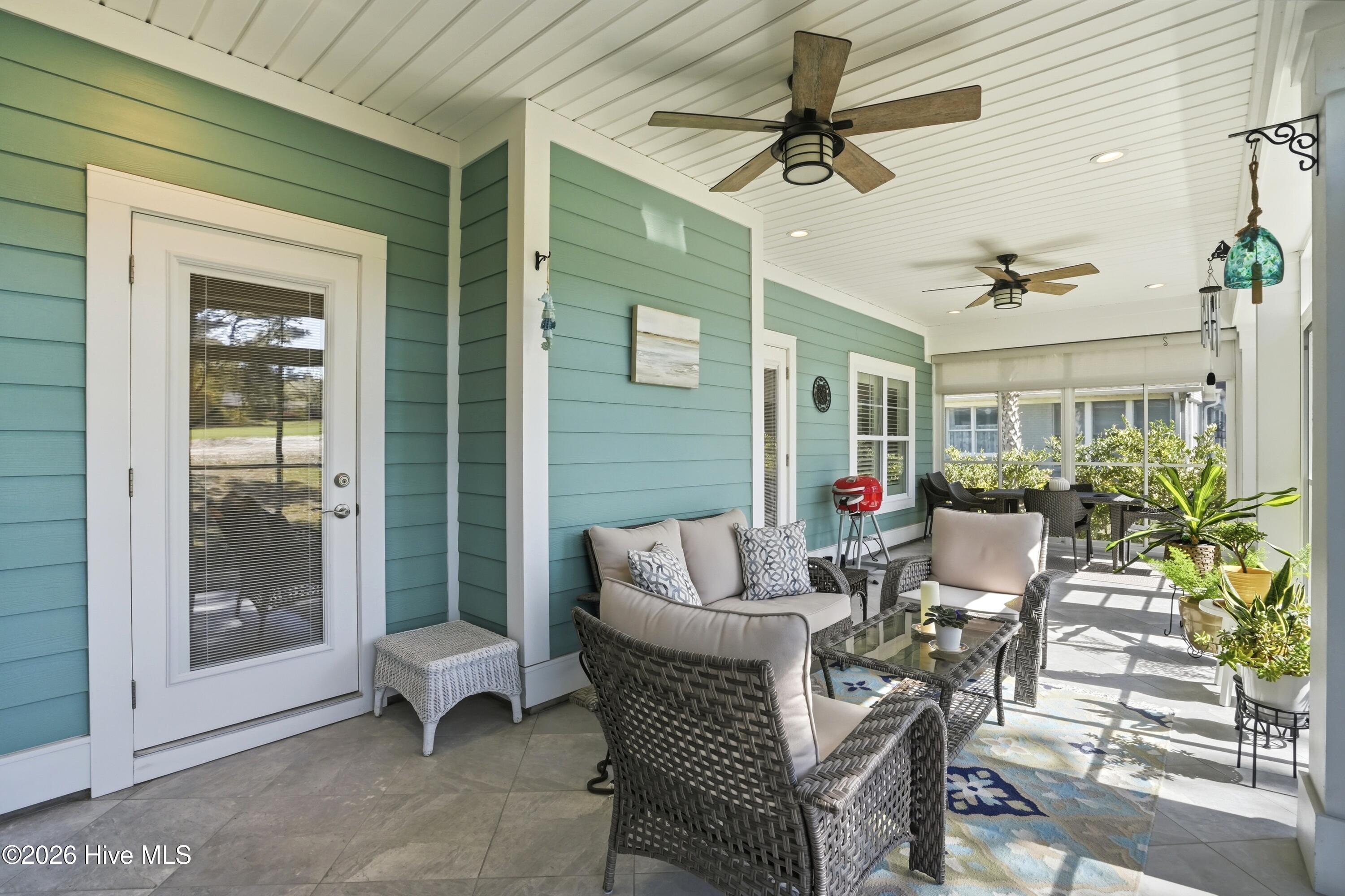 100561923 | Photo 52