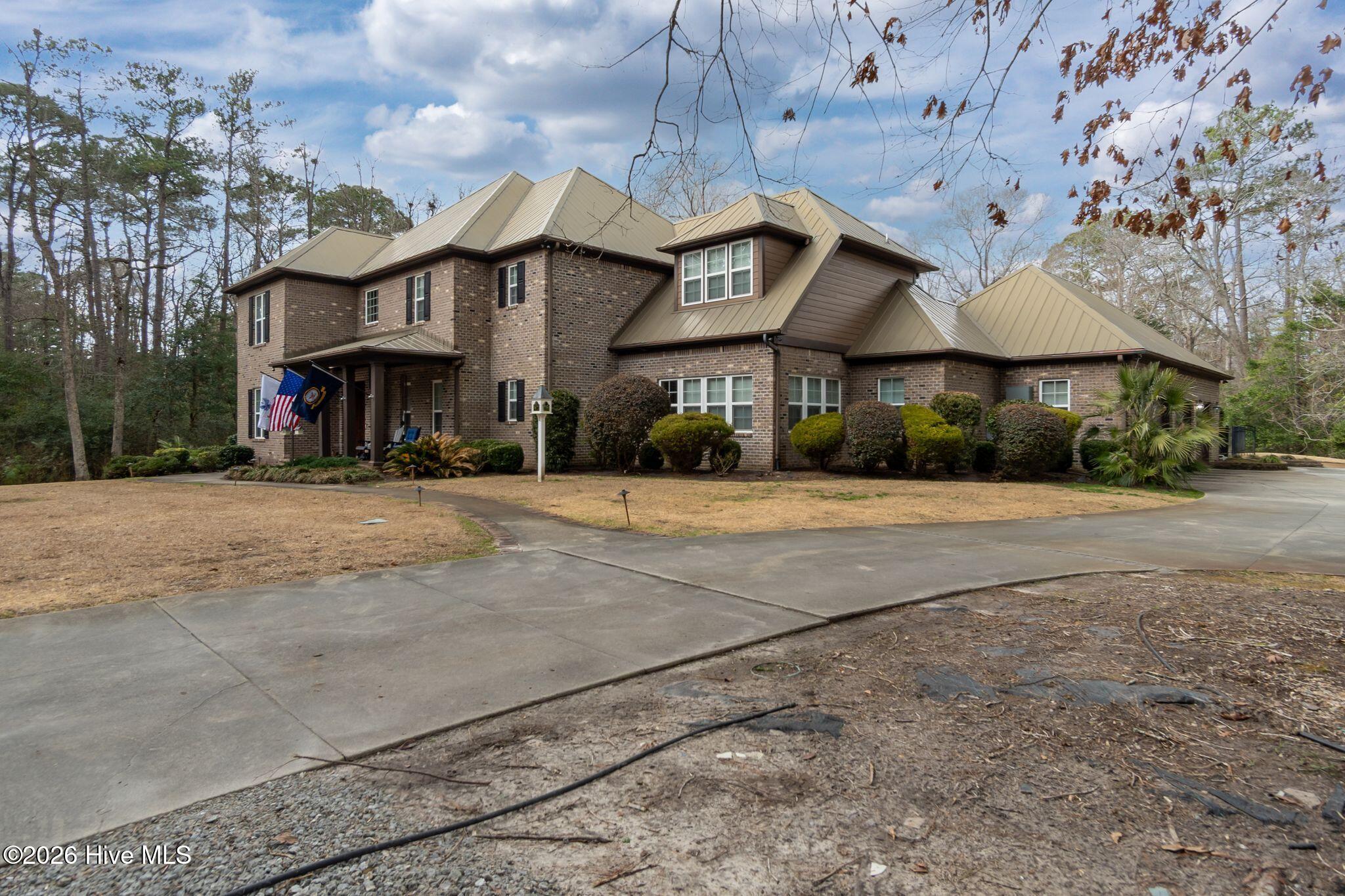 100556327 | Photo 67