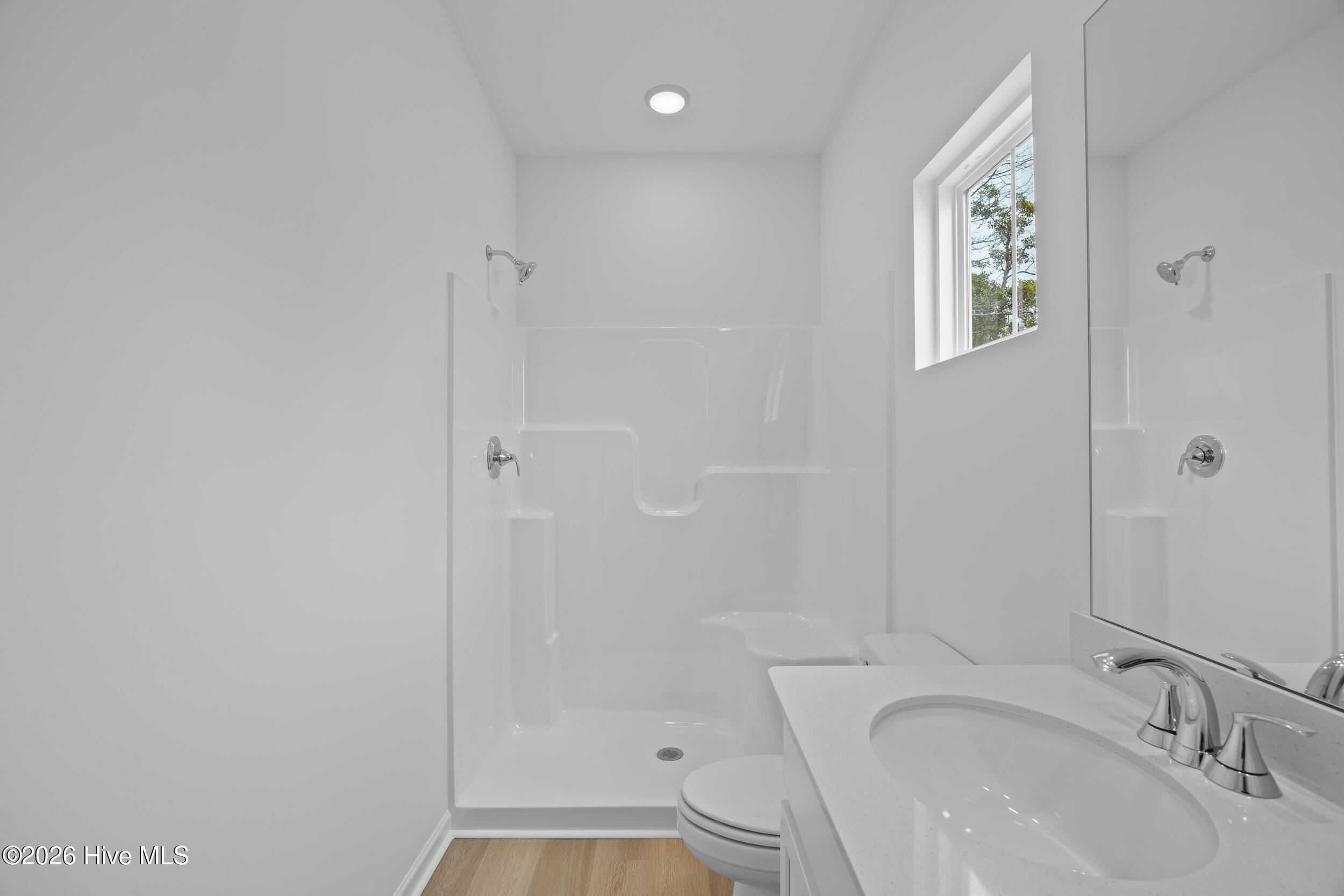 100553228 | Photo 29