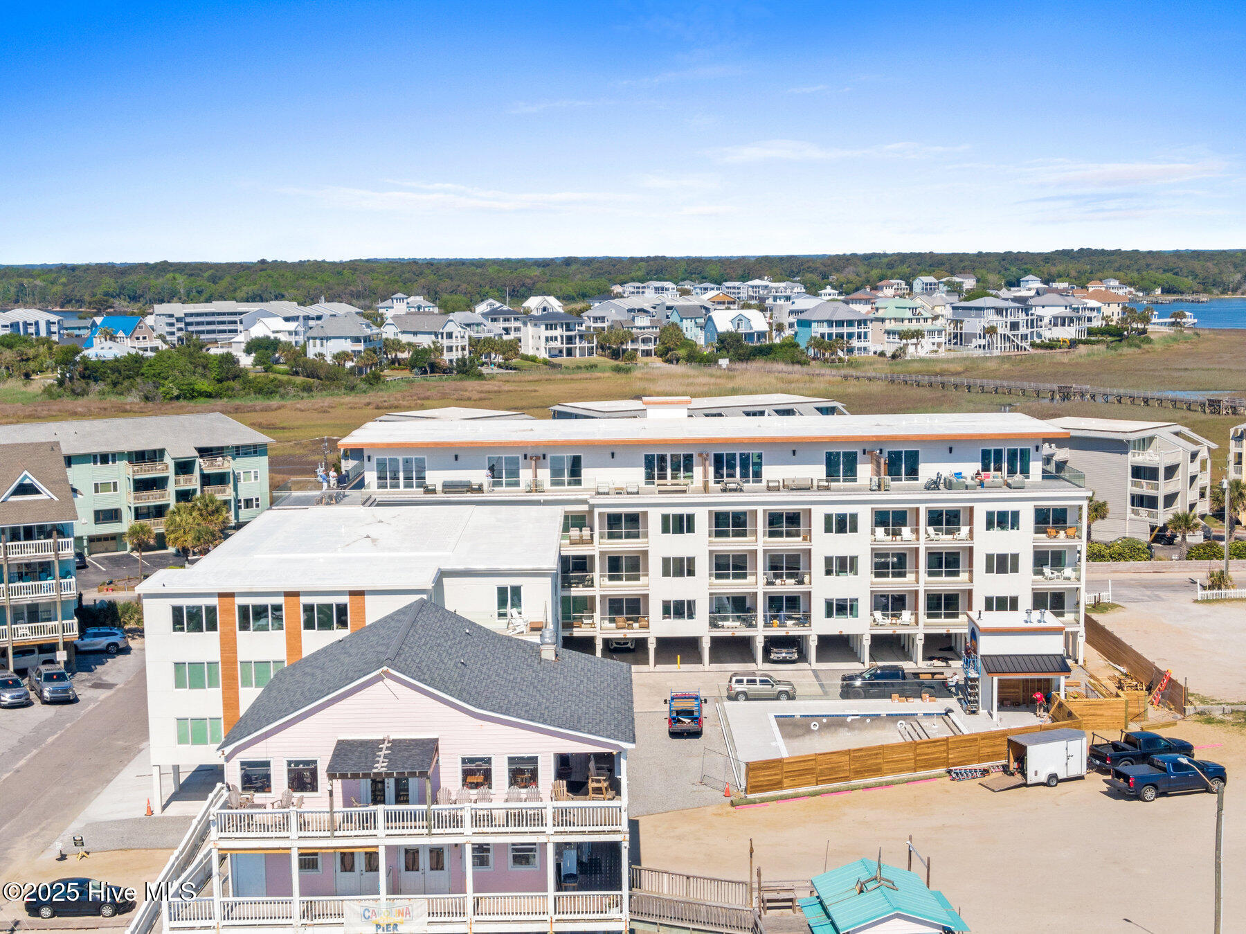 100510467 | Photo 27