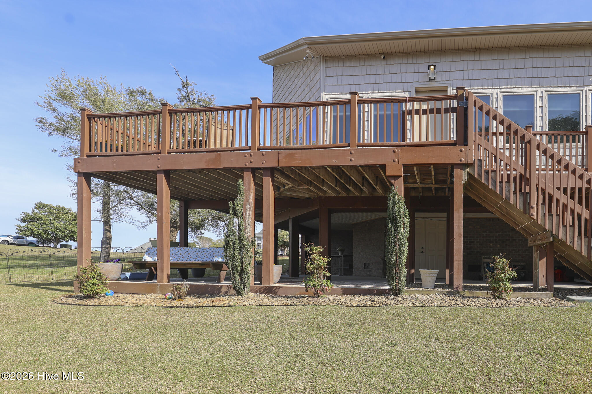 100564942 | Photo 67