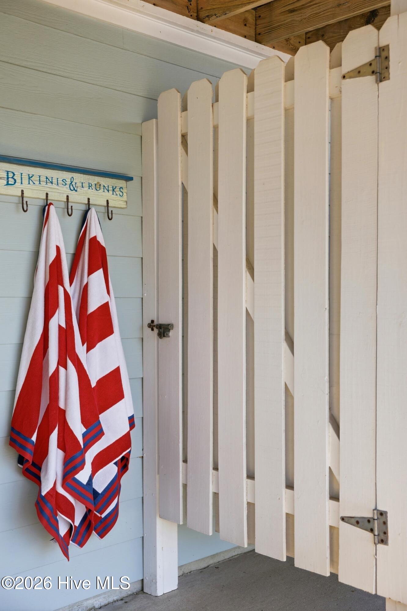 100559731 | Photo 49