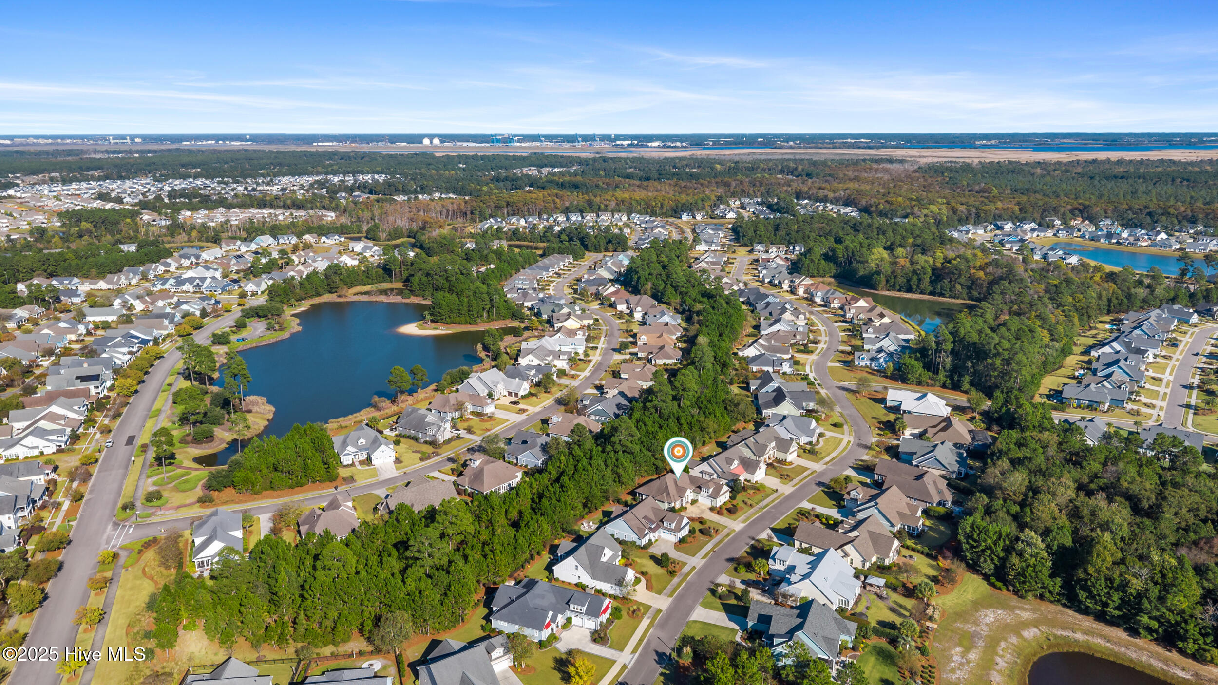 100549327 | Photo 55