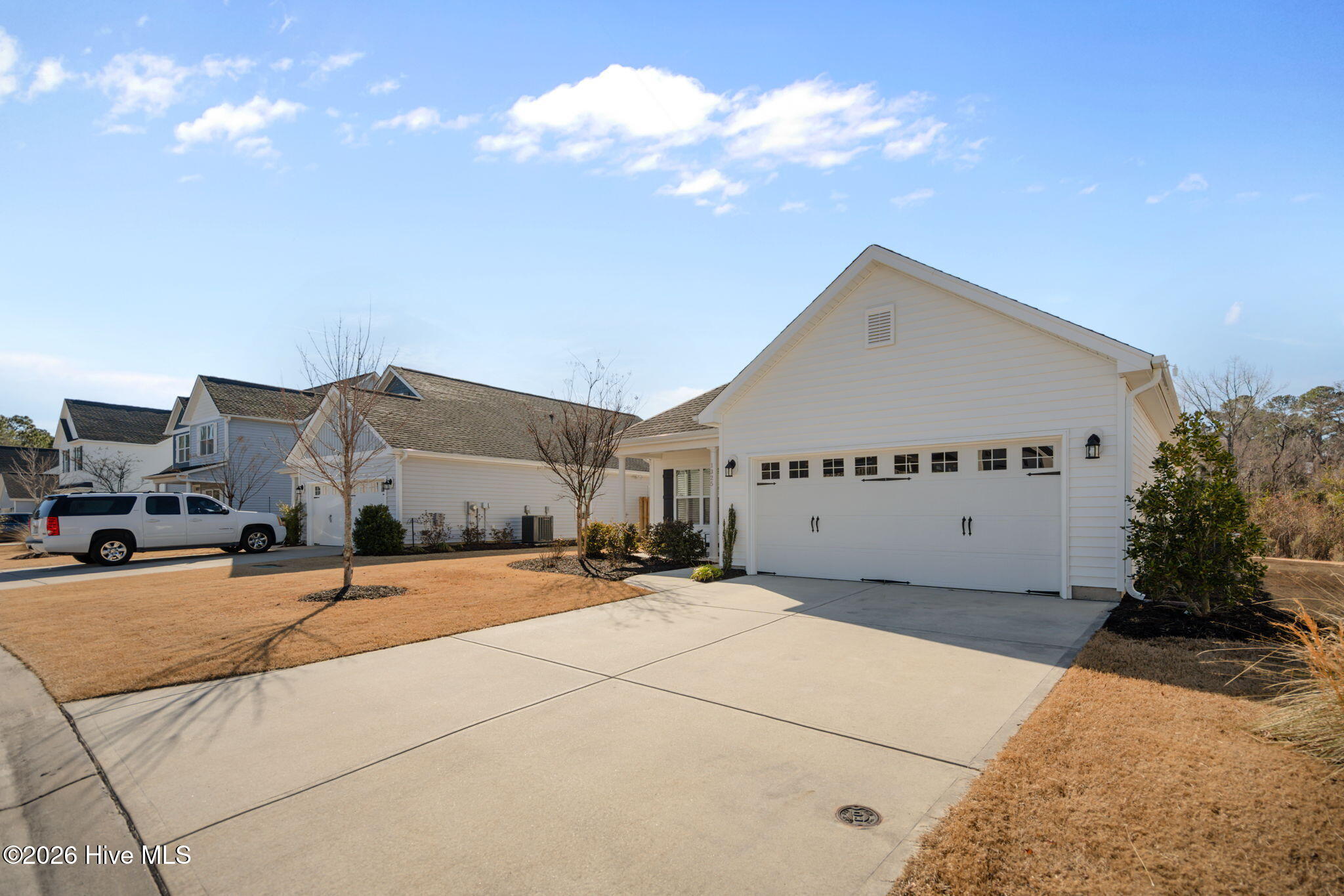 100557039 | Photo 55