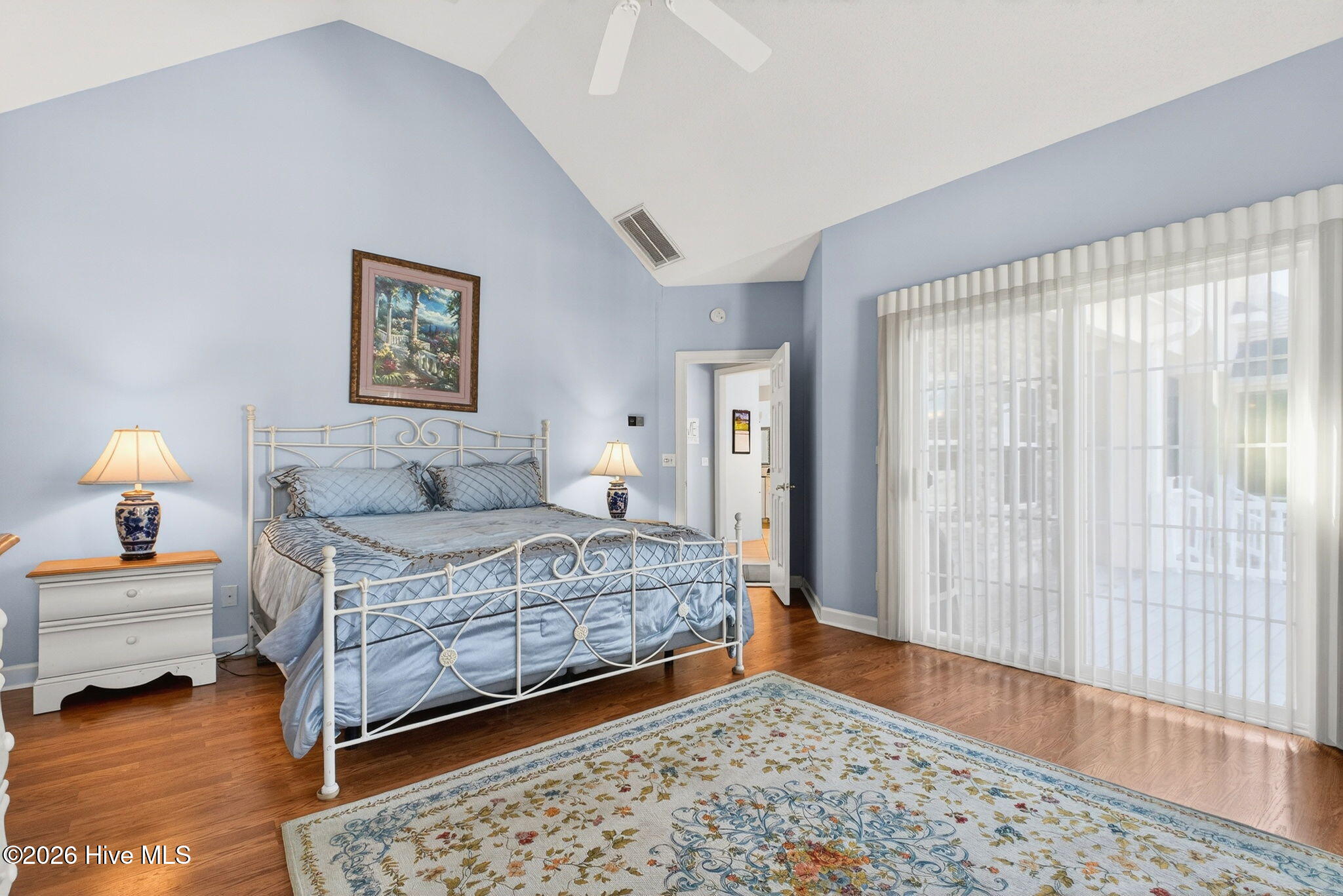 100557579 | Photo 20