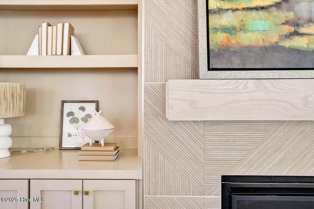 100512087 | Photo 11