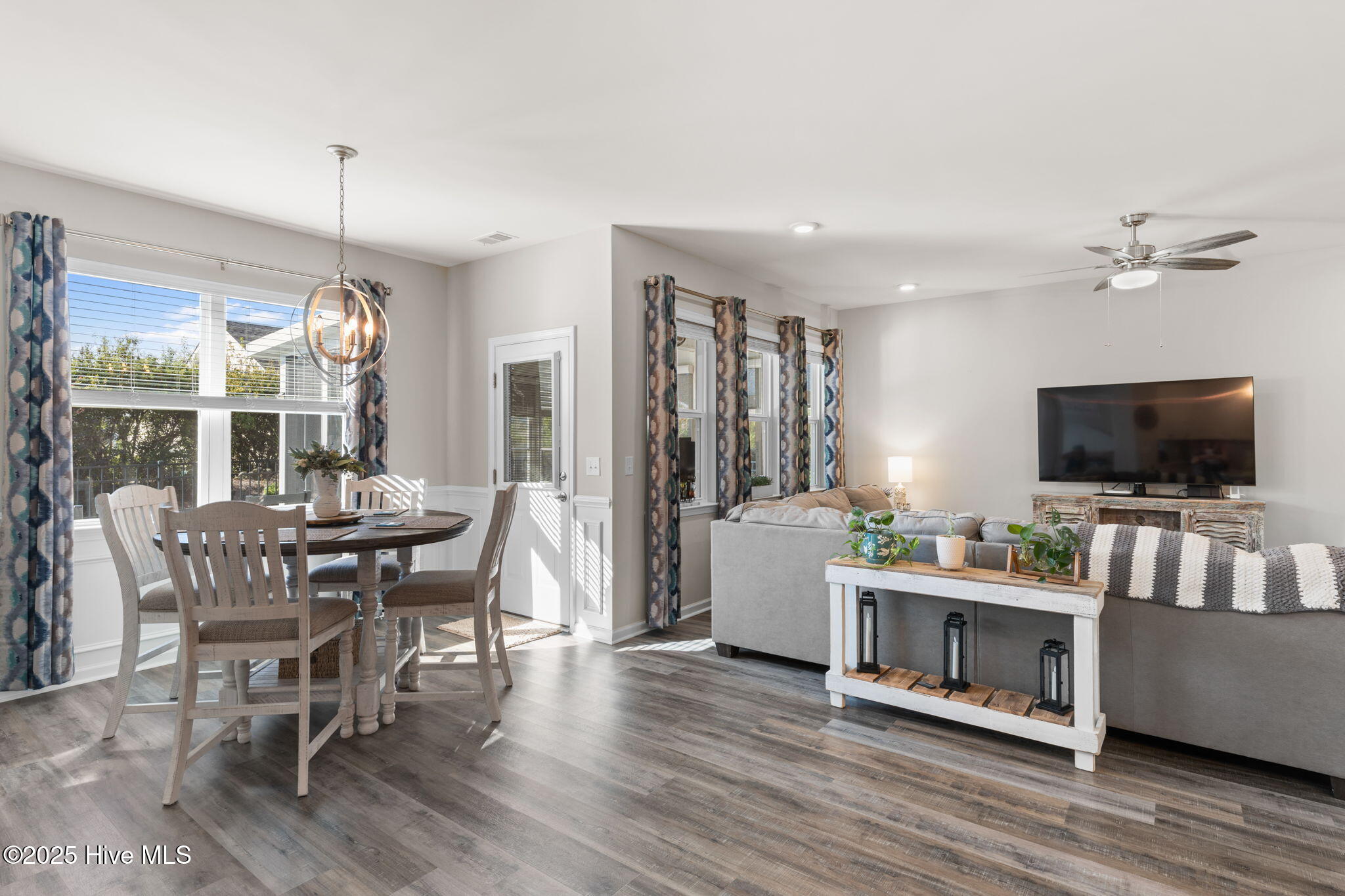 100535232 | Photo 14