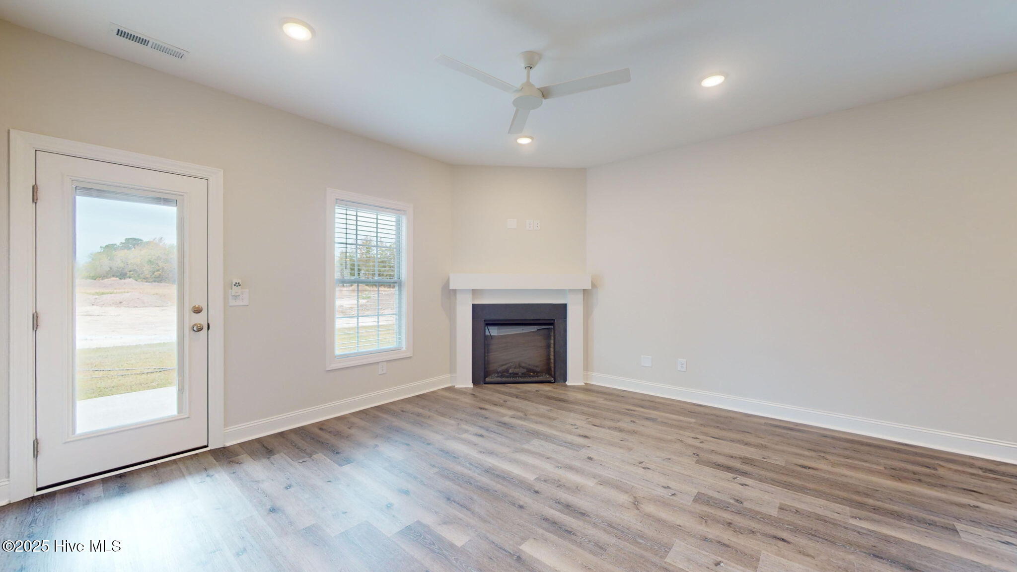 31-web-or-mls-1417B-Dorset-Dr-Greenville