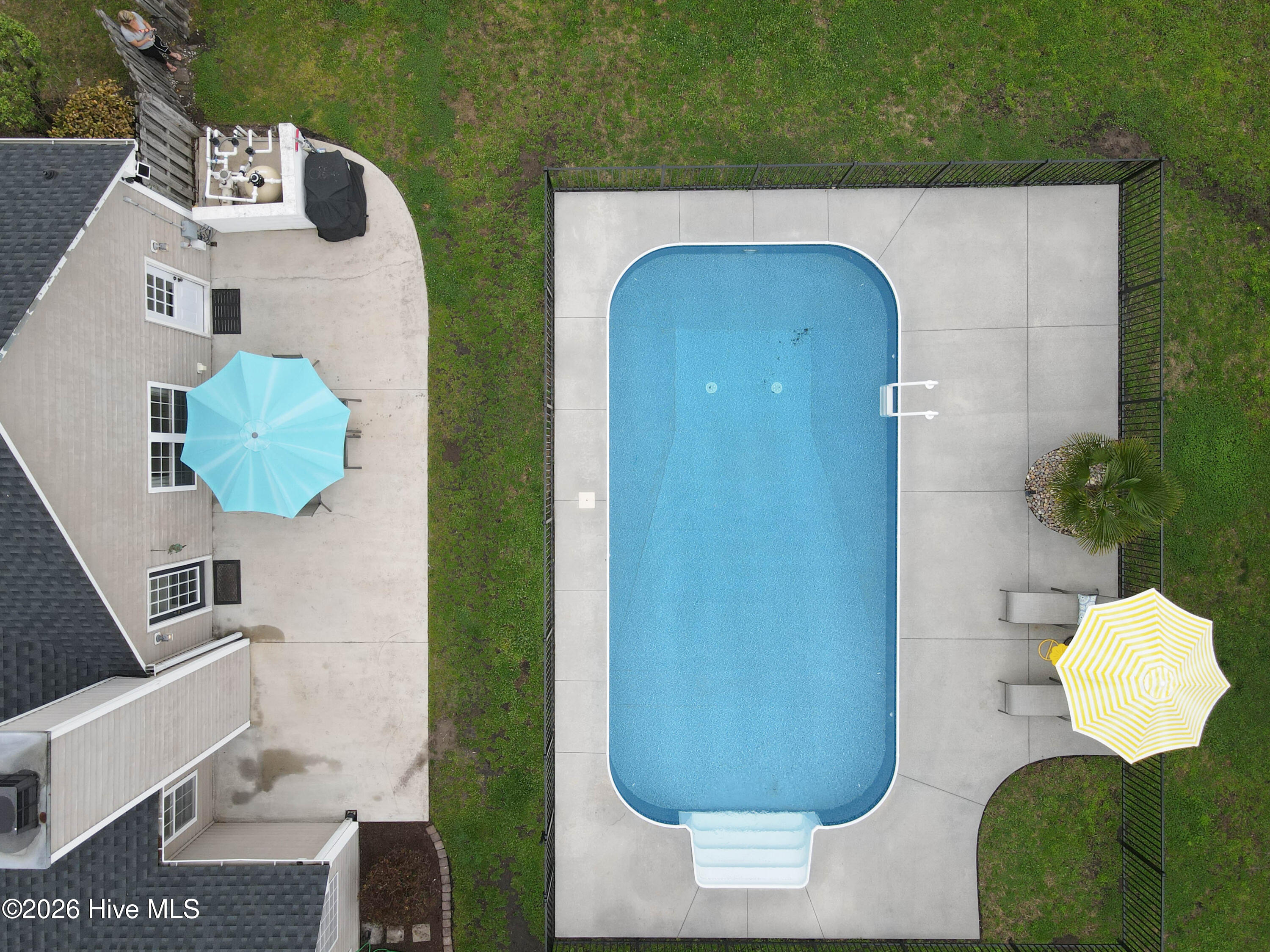 100559708 | Photo 72