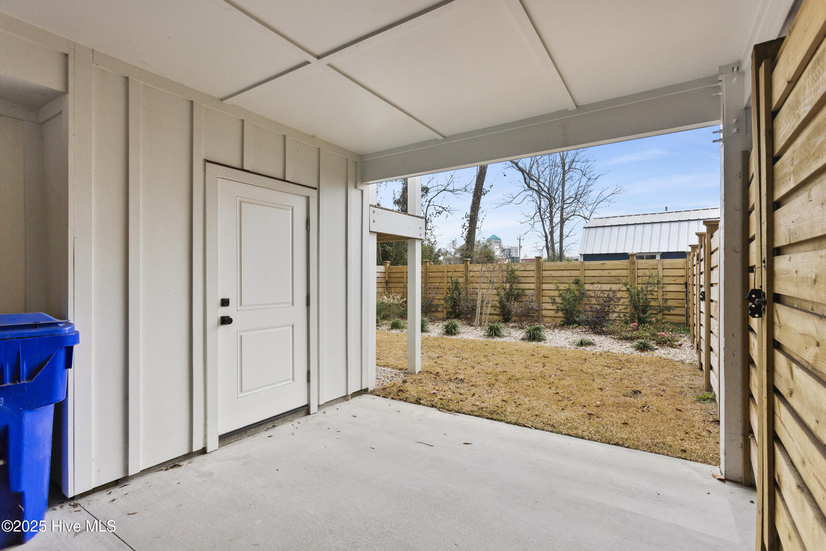 100521314 | Photo 43