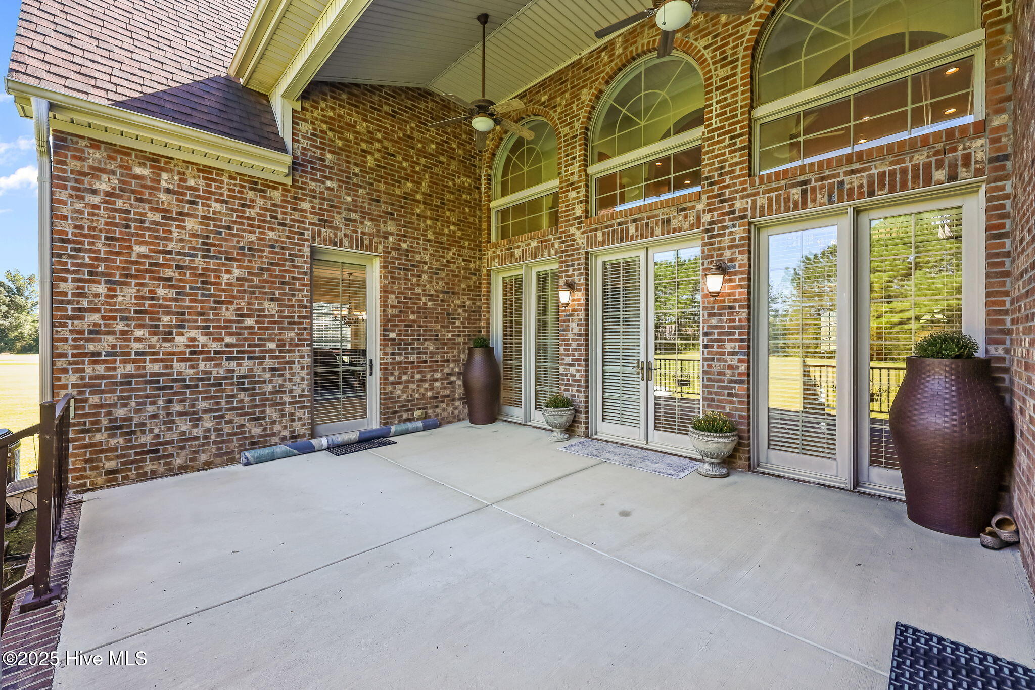 100529119 | Photo 59