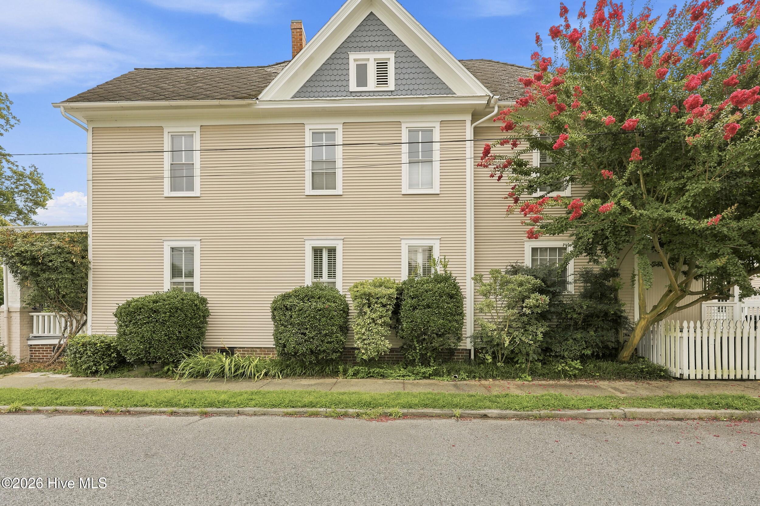 4th image of 813 W Main St, Elizabeth City, NC 27909 | MLS# 100590463
