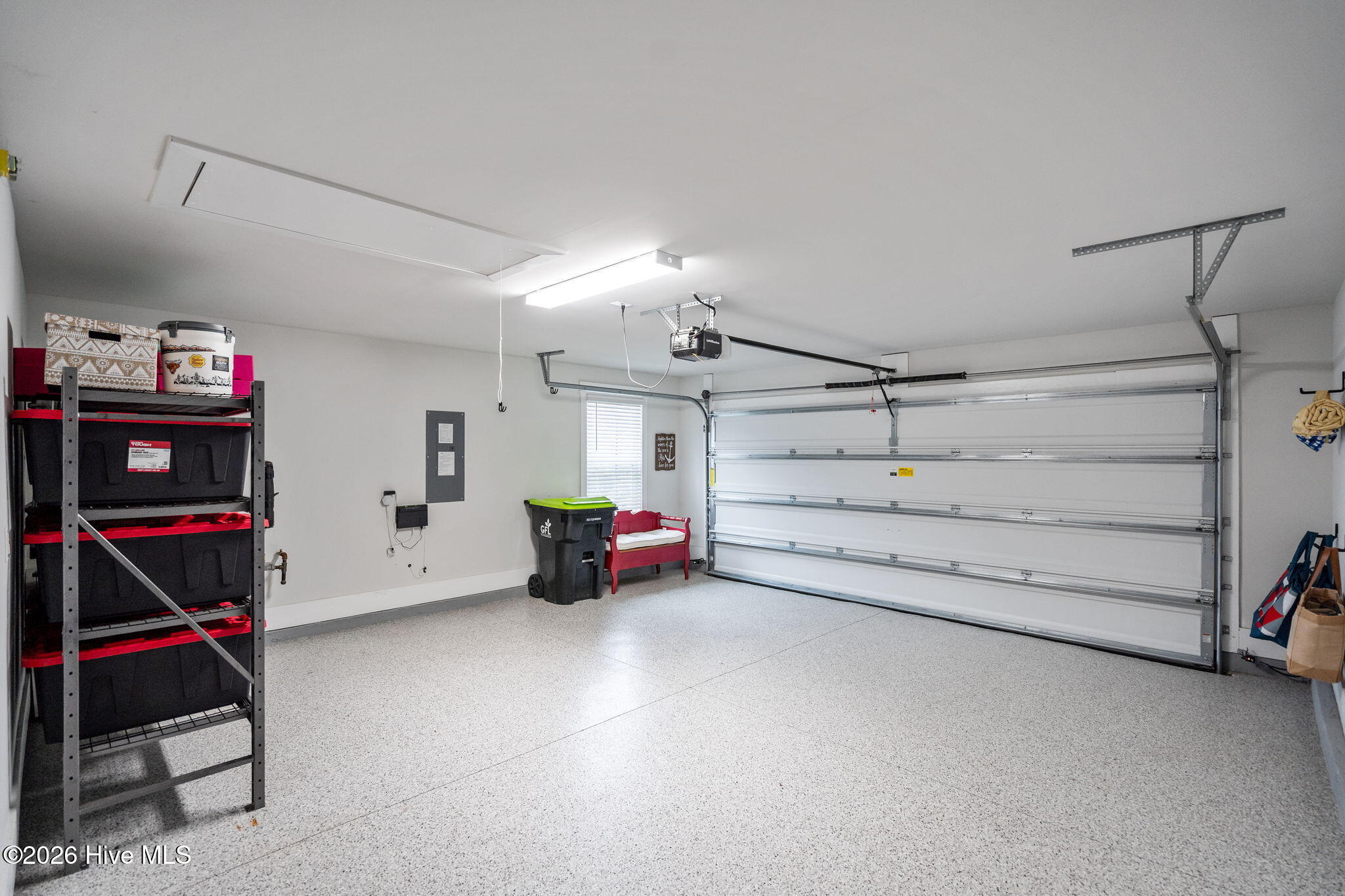 100558026 | Photo 54