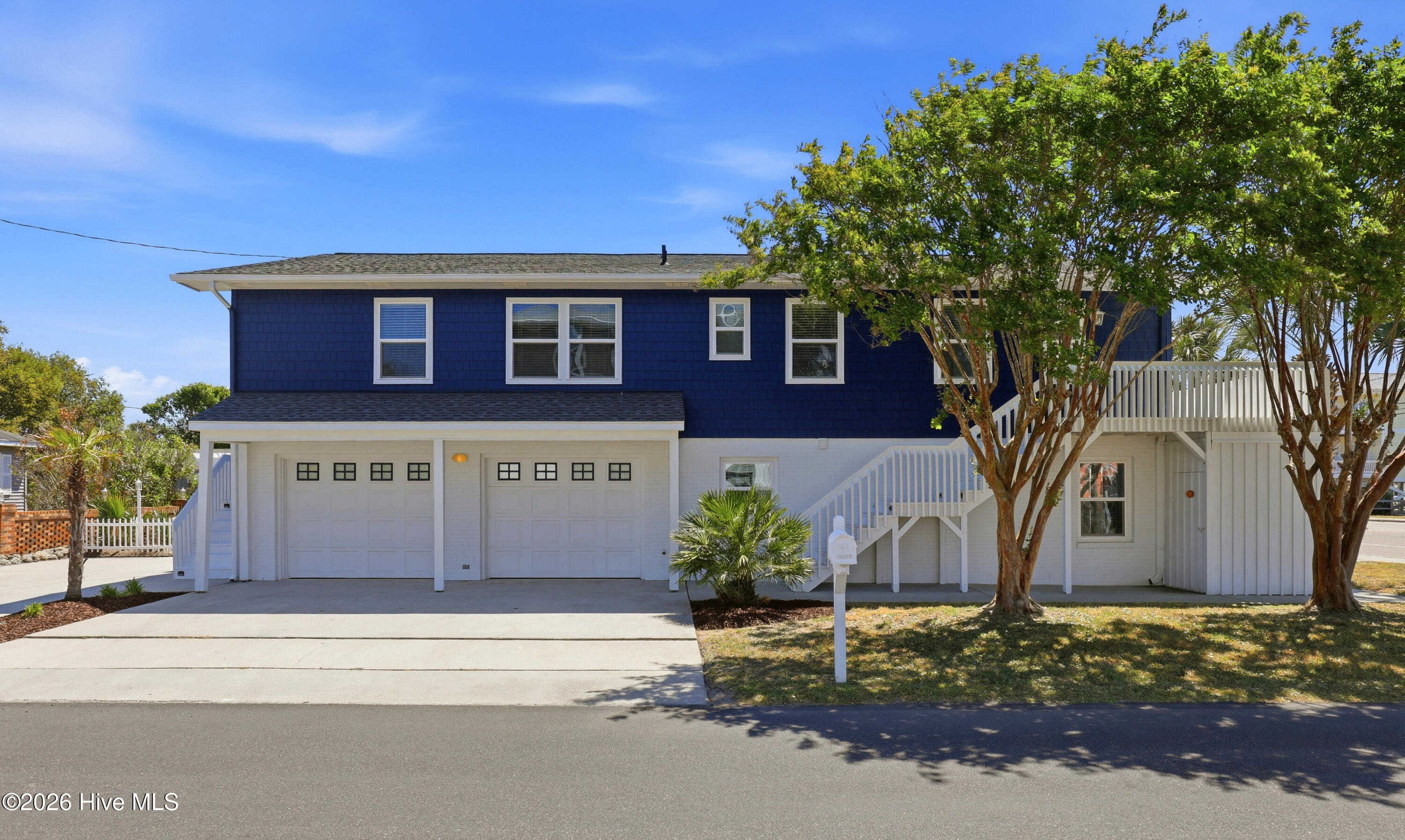 100569925 | Photo 40