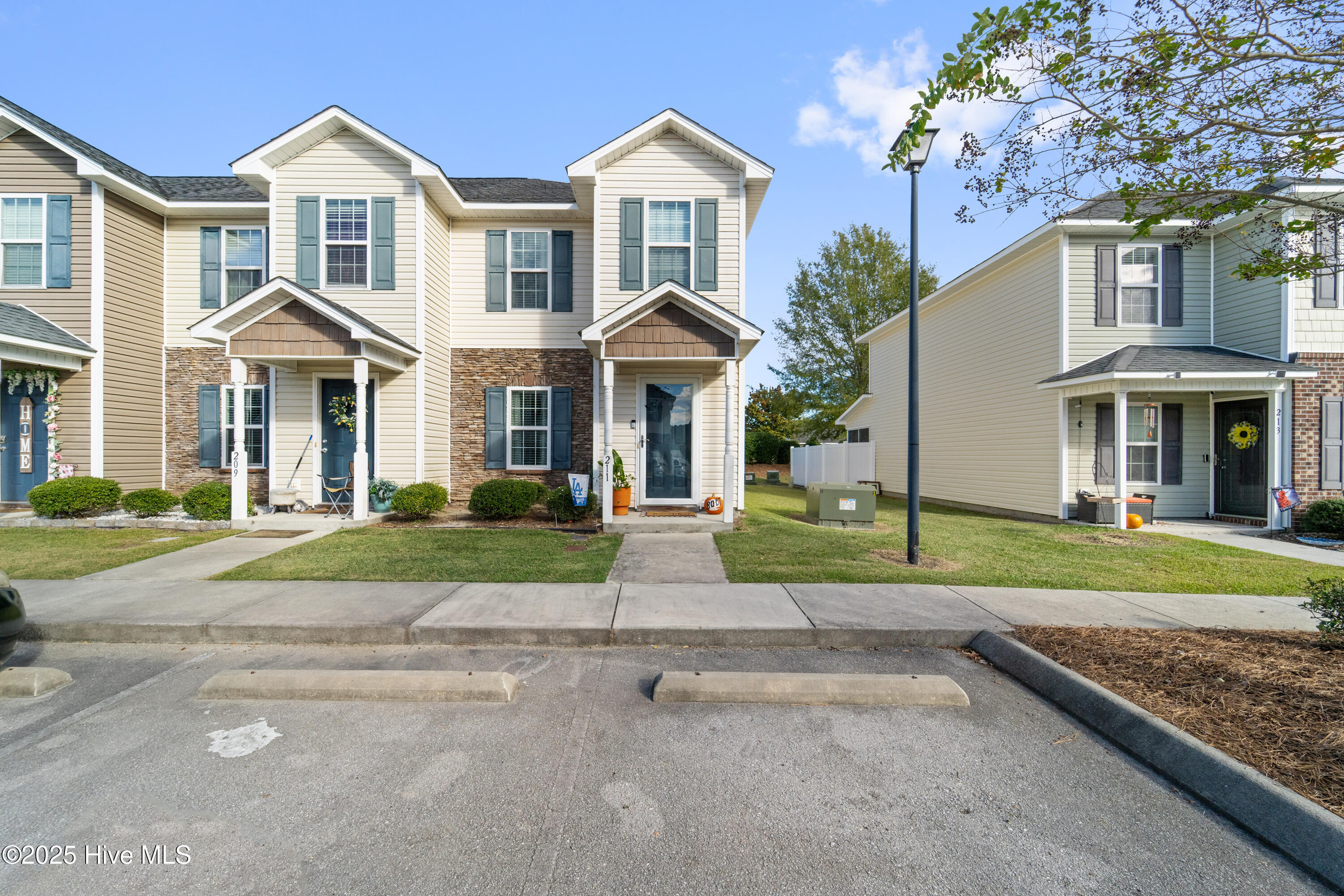 100539318 | Photo 43