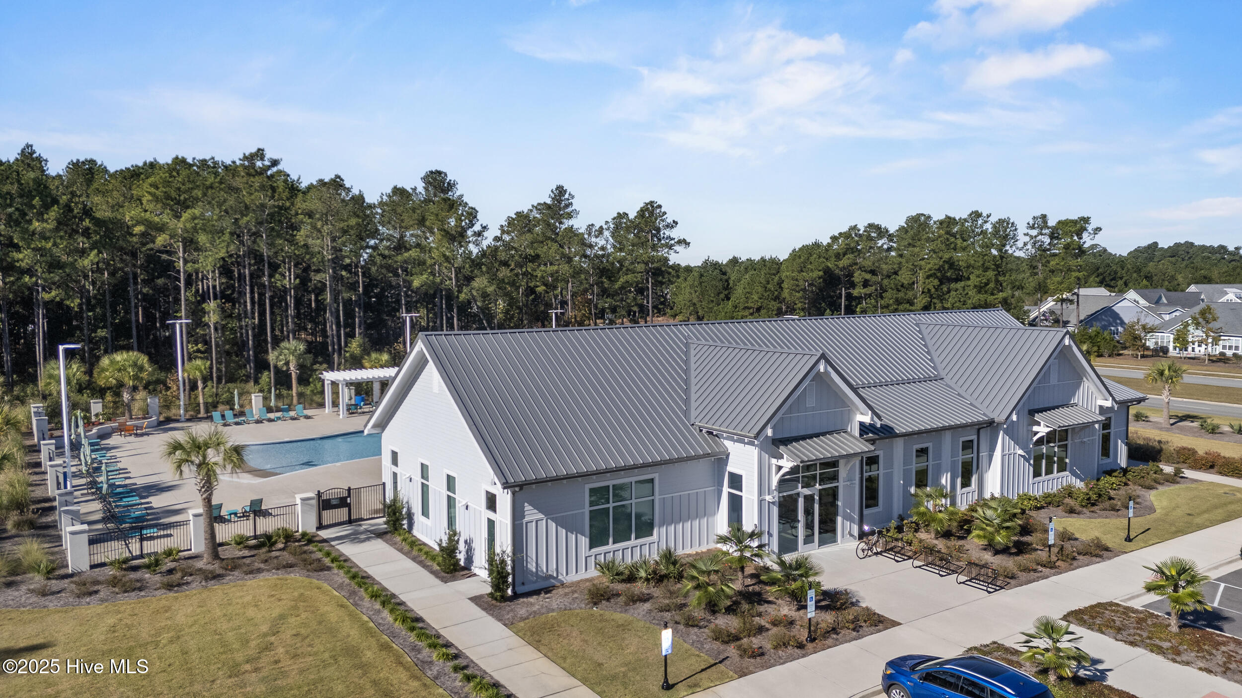 100537739 | Photo 38