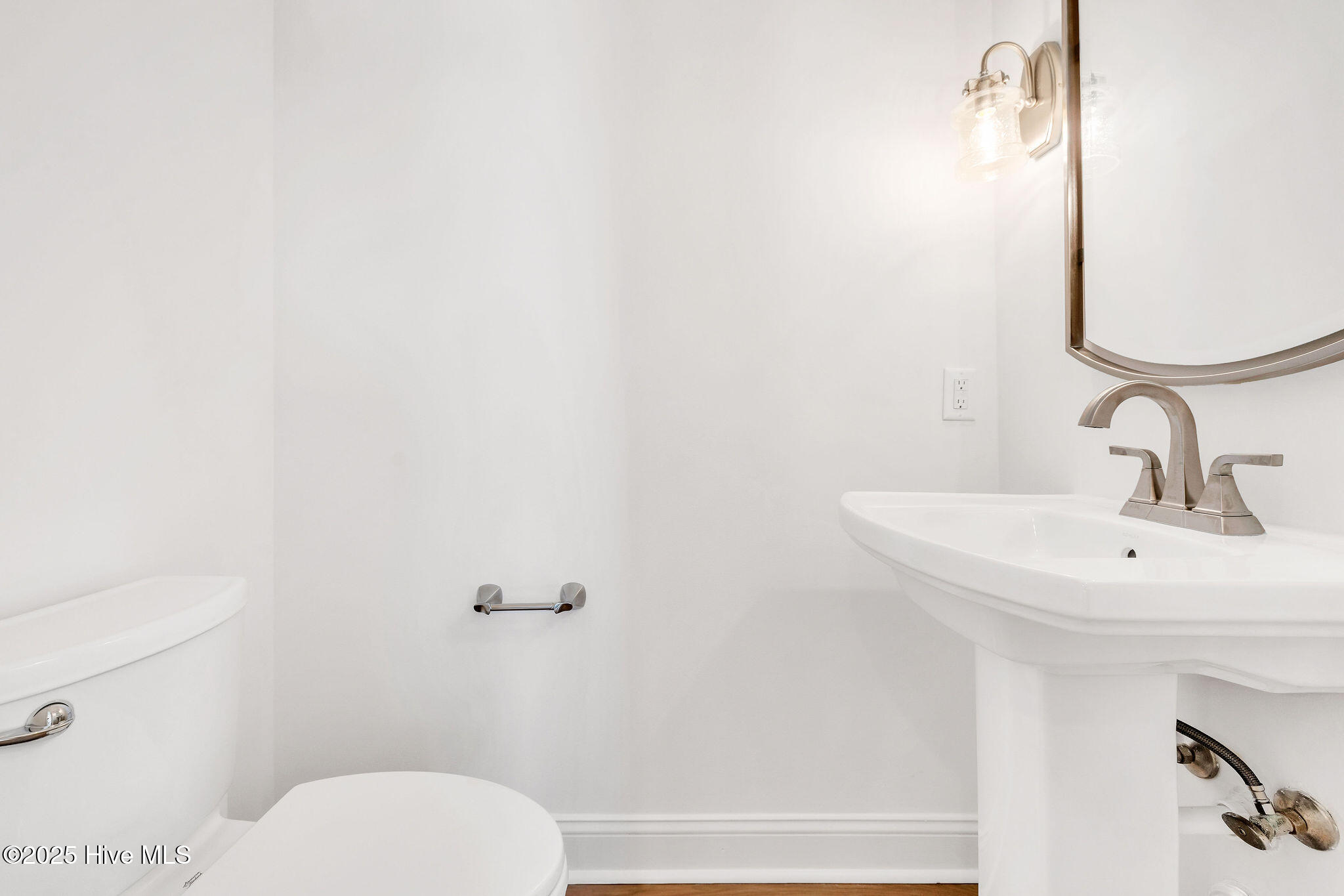 100540097 | Photo 27