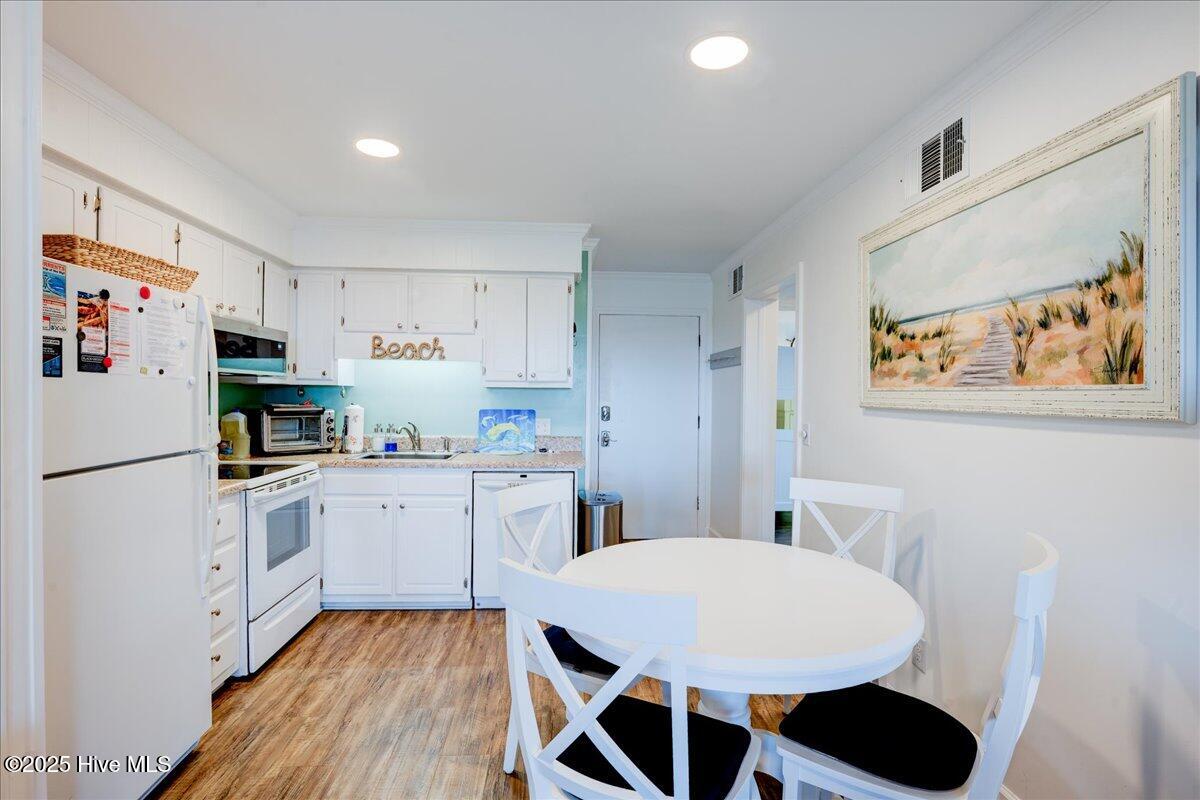 Homes for sale in Atlantic Beach, NC | 2008 E Ft Macon Rd #E14, Atlantic Beach, NC 28512 | MLS# 100513326