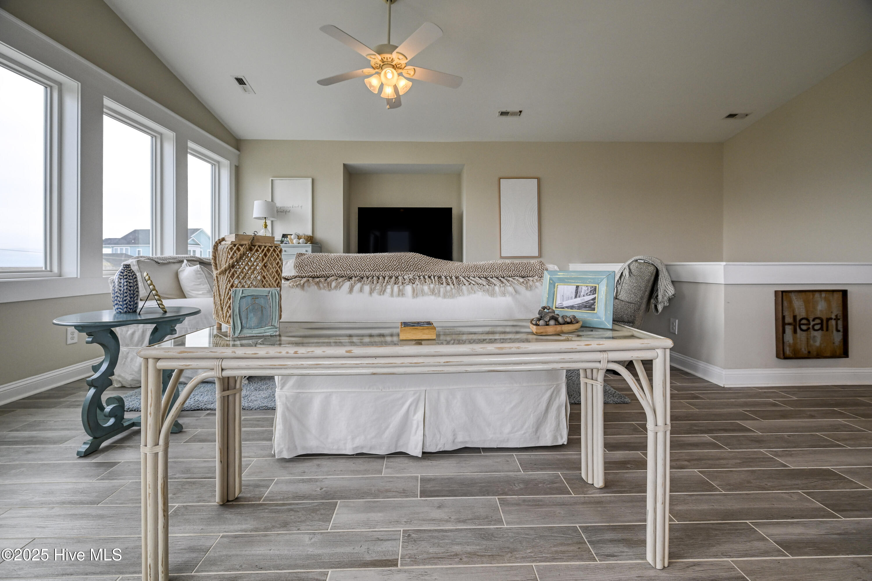 100543491 | Photo 27