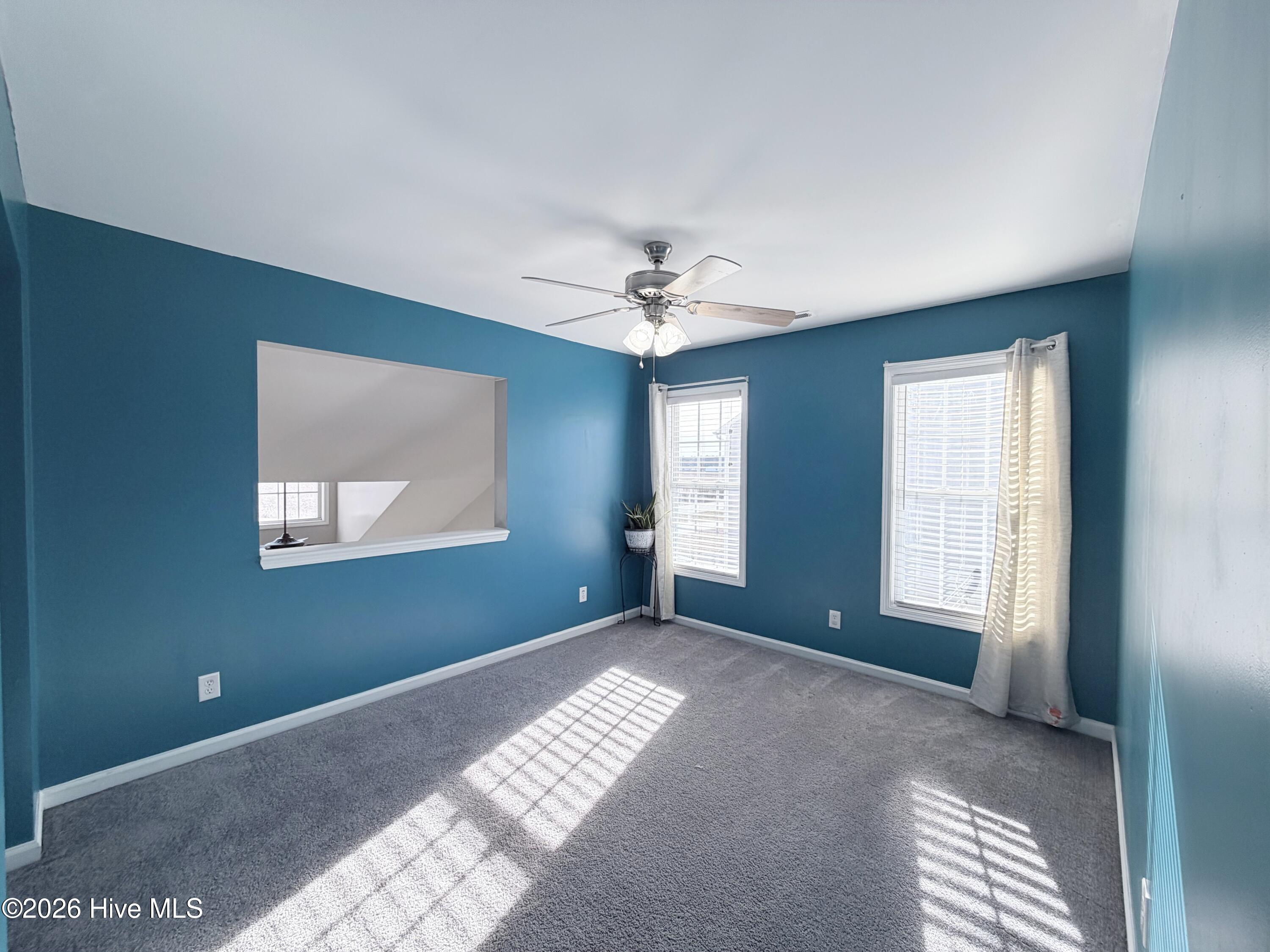 100547389 | Photo 27