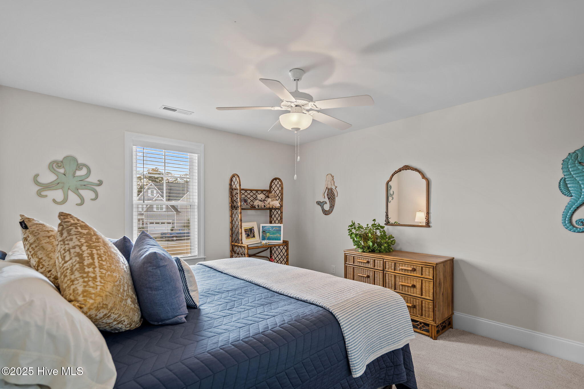 100543629 | Photo 40