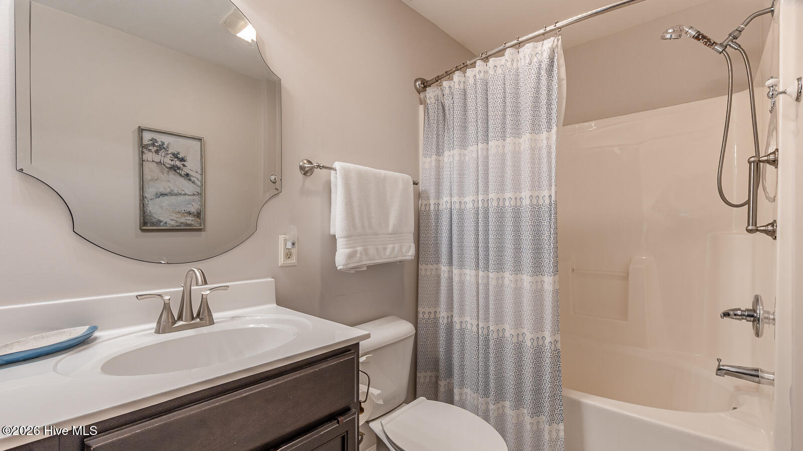 100558017 | Photo 38