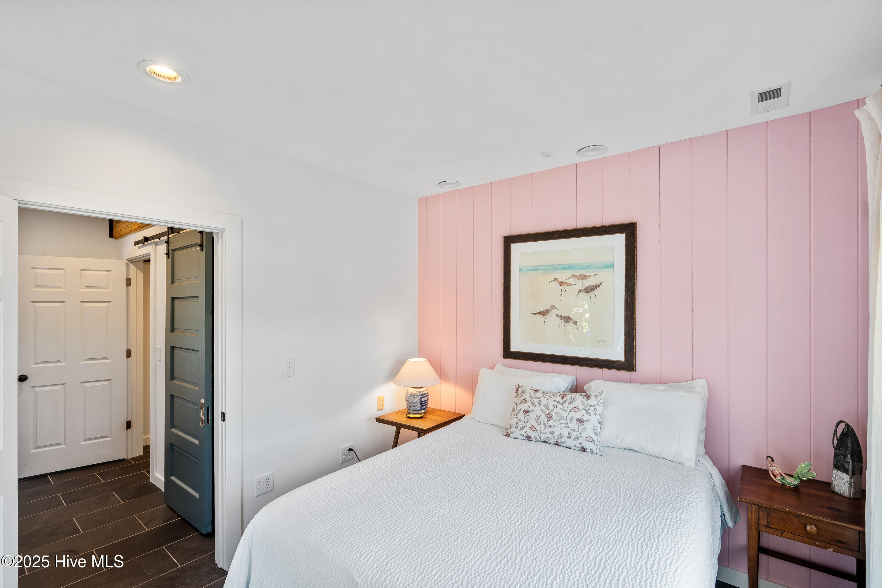 100559399 | Photo 36