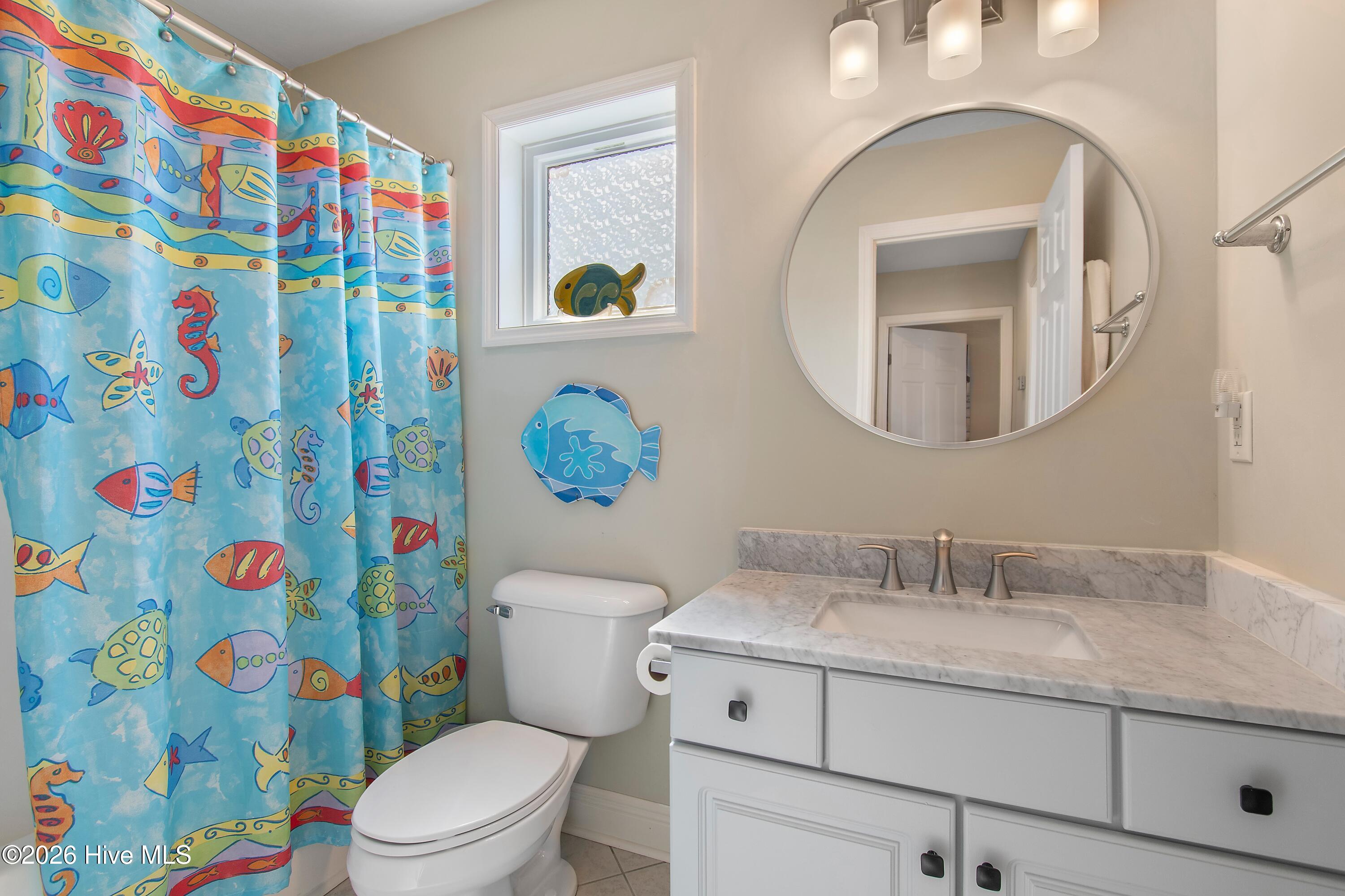 100558900 | Photo 45