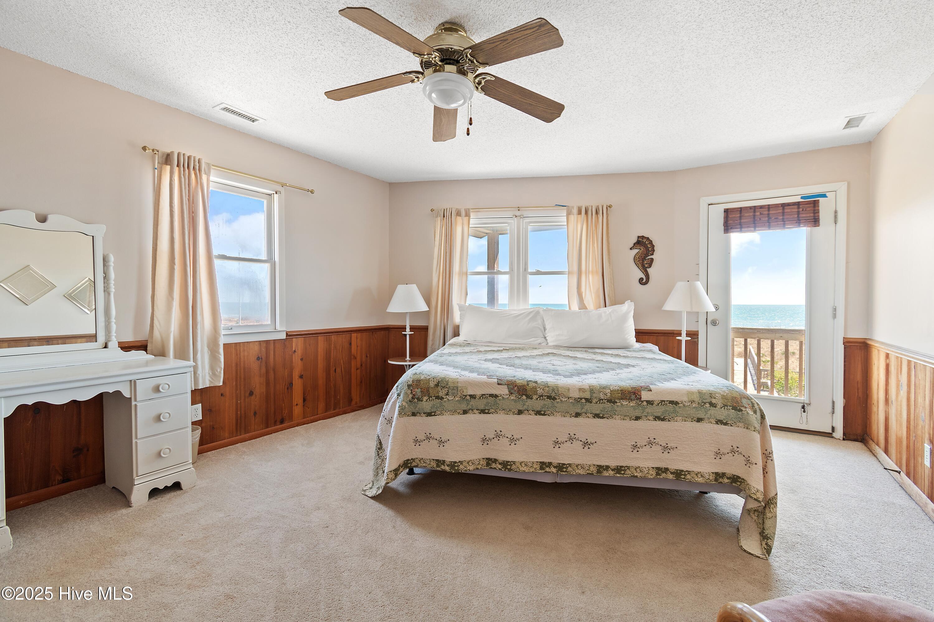 100497729 | Photo 33