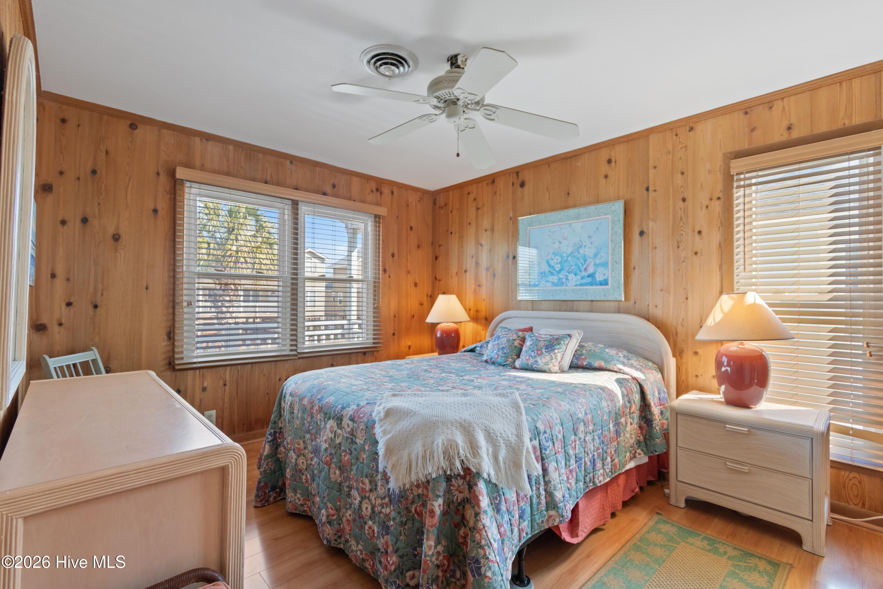 100553939 | Photo 22