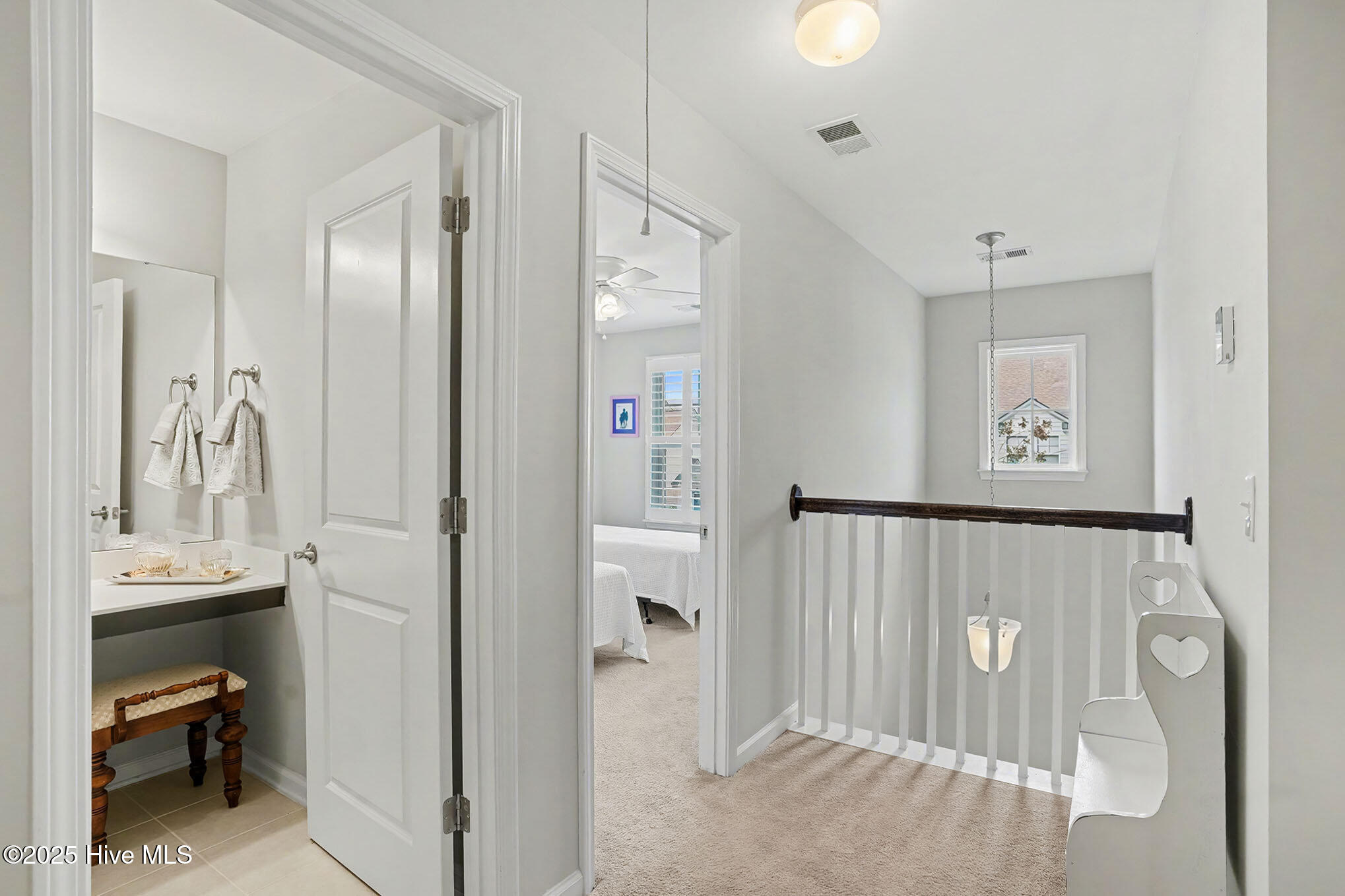 100545929 | Photo 25