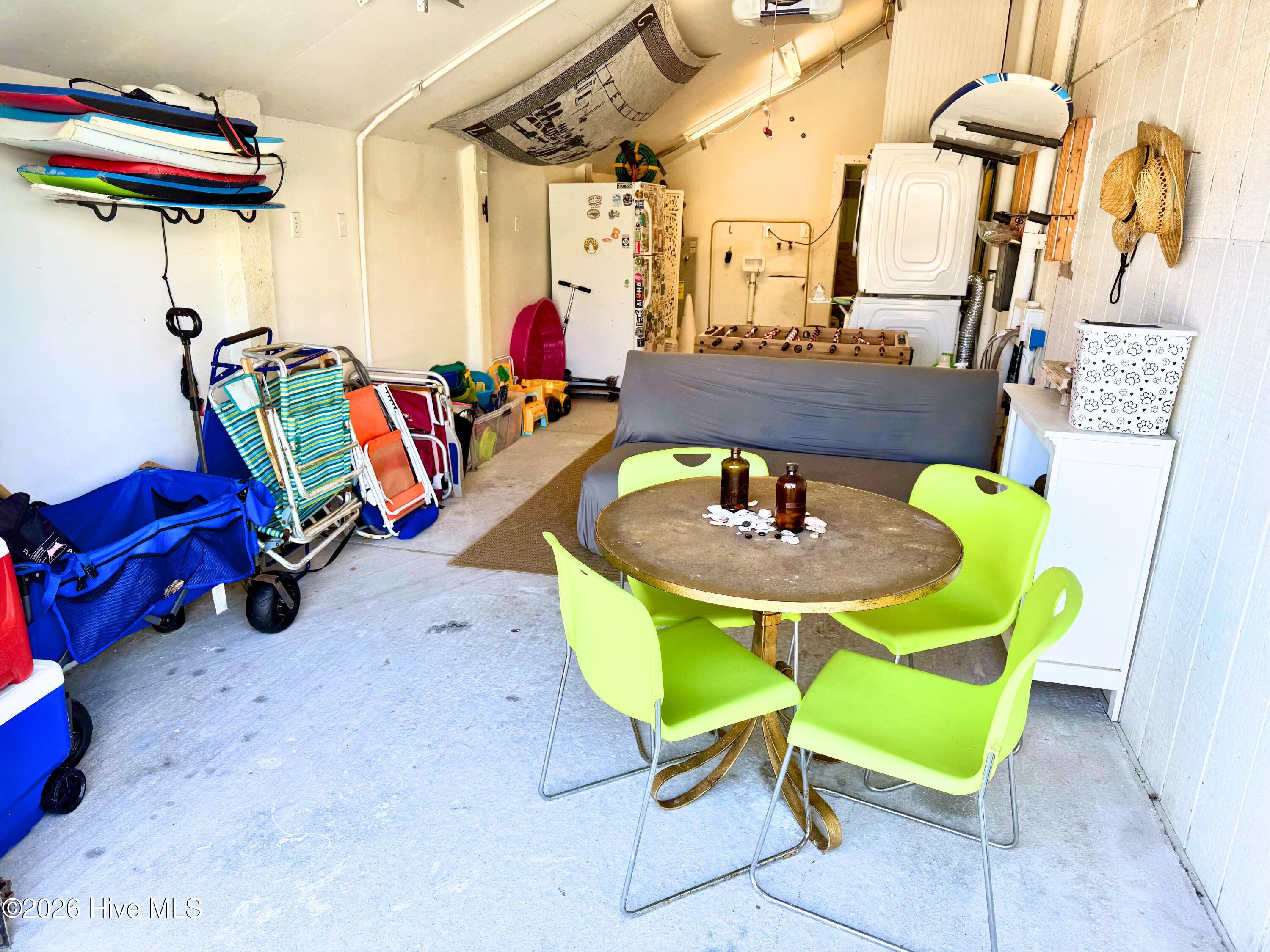 100560357 | Photo 71