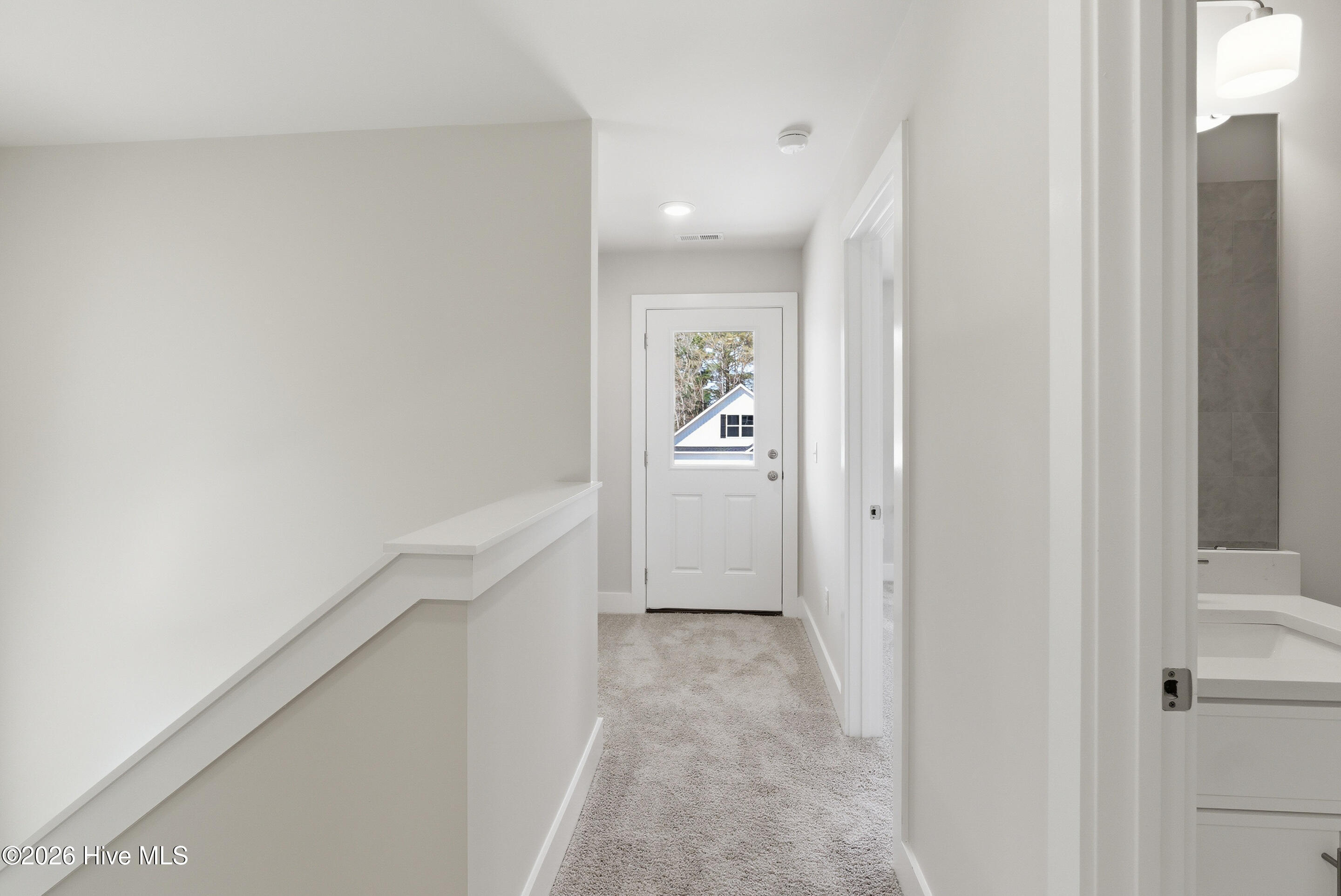 100547597 | Photo 22